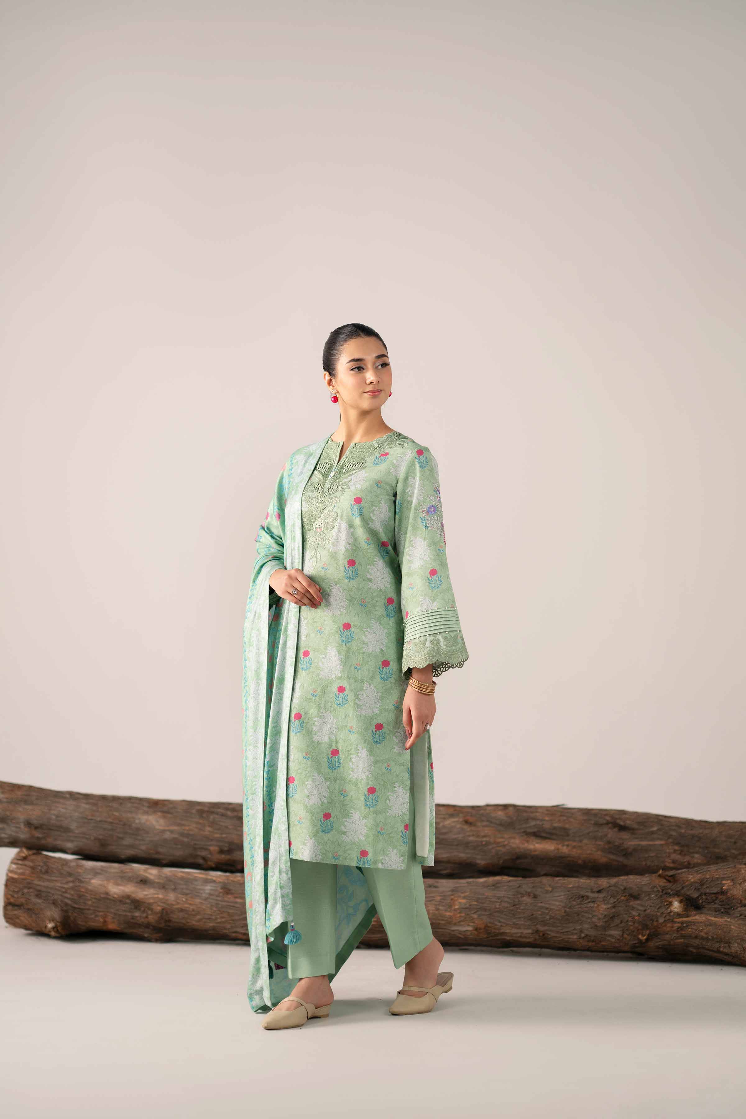 NishatUAE -  Green Embroidered Khaddar 3-piece Unstitched Suit