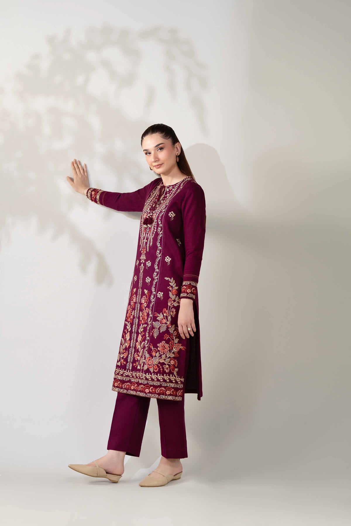 2 Piece - Embroidered Suit  - 42503636