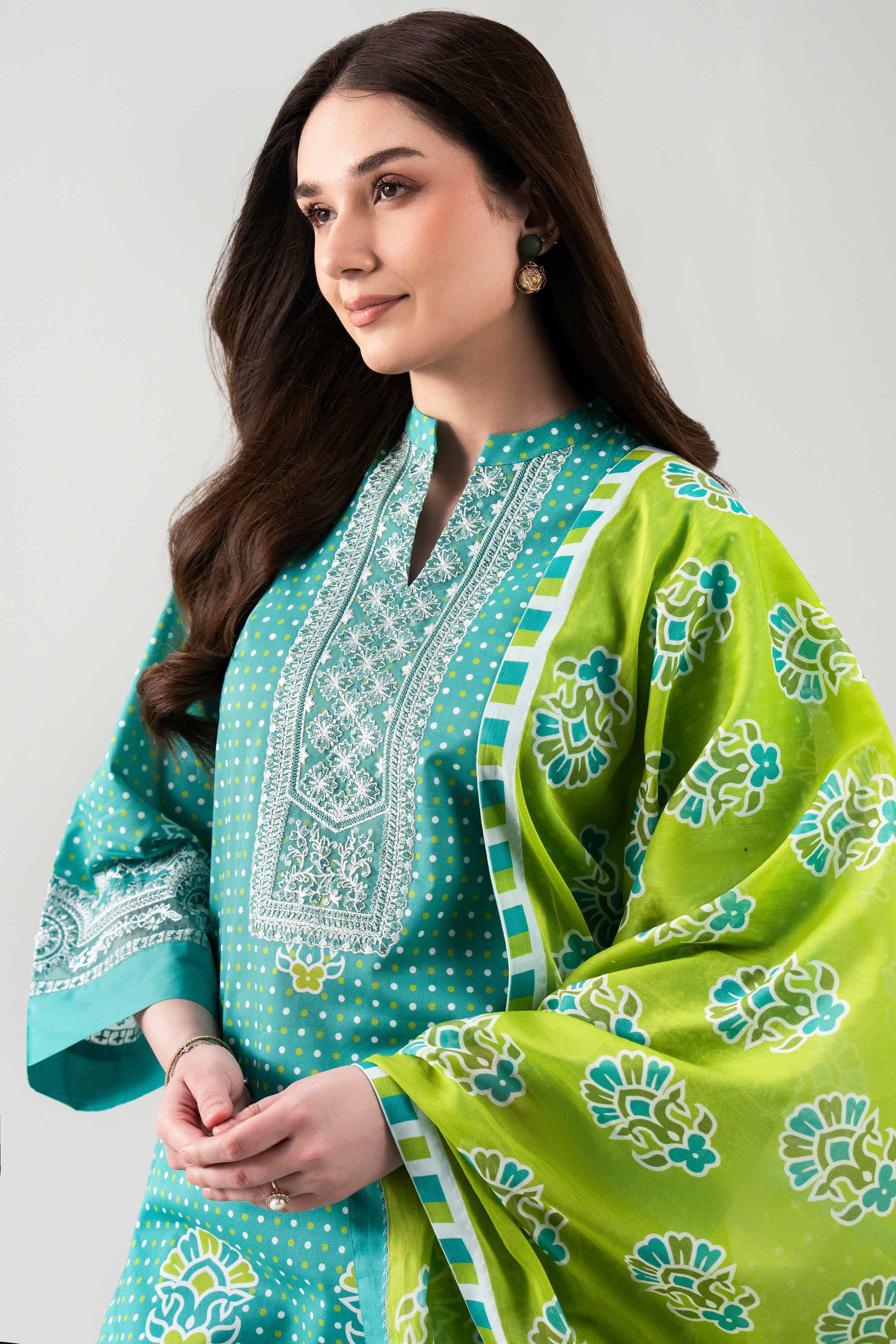 3 Piece - Digital Printed Embroidered Suit - 42601105 NishatUAE Green Lawn 3PC Embroidered Unstitched