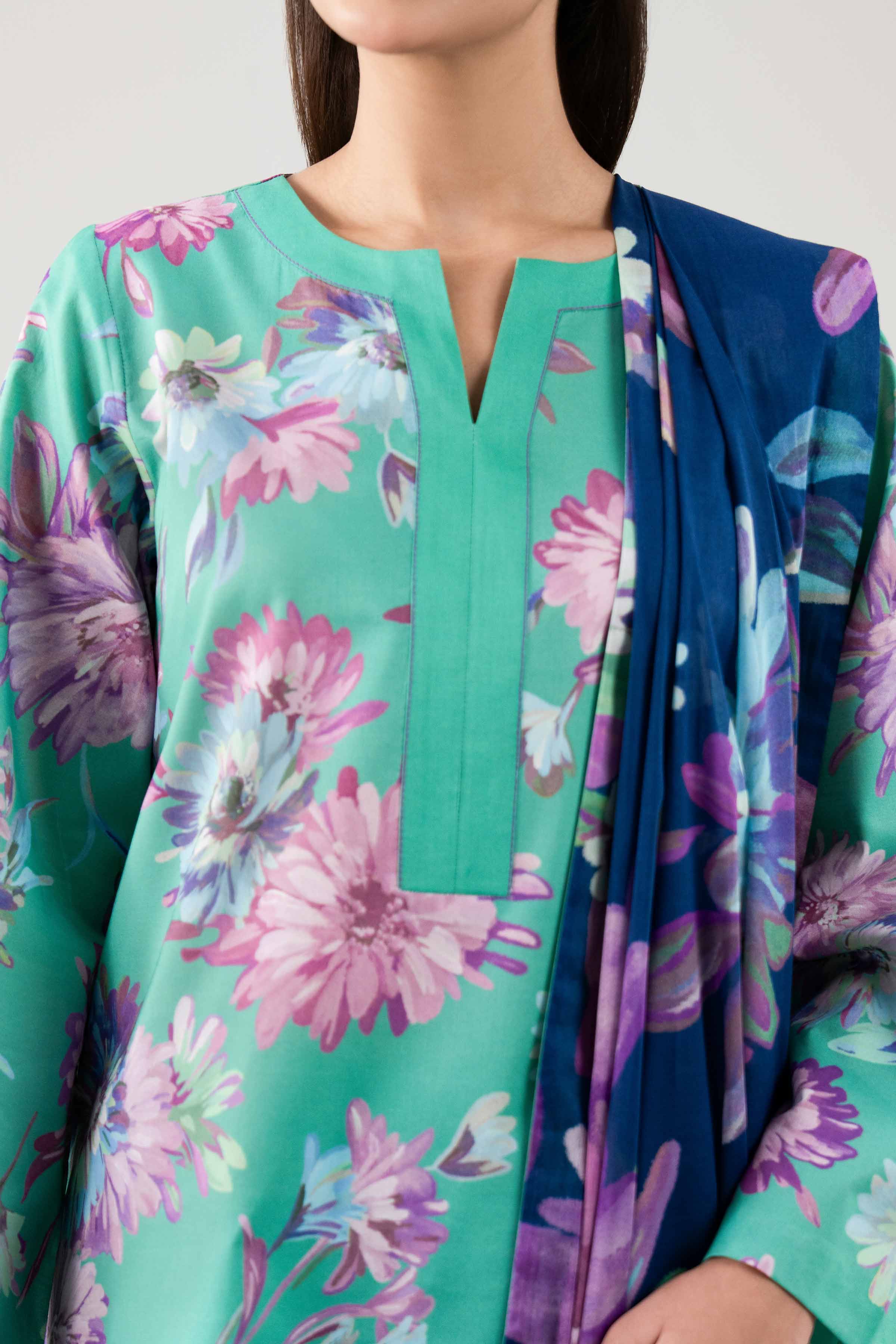 3 Piece - Digital Printed Suit - 42601113 NishatUAE Green Lawn 3PC Printed Unstitched