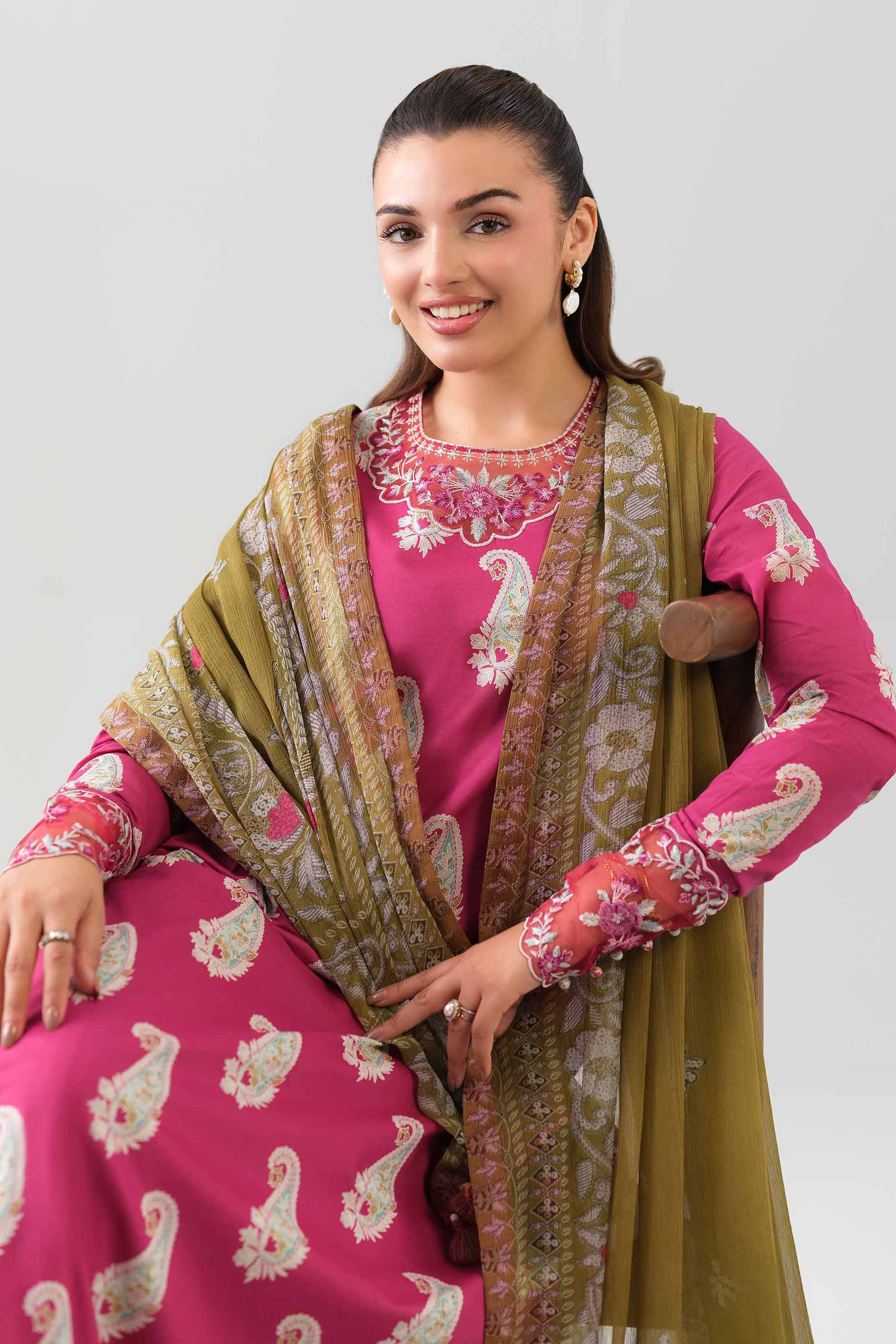 3 Piece - Embroidered Suit - 42601143 NishatUAE Pink Lawn 3PC Embroidered Unstitched