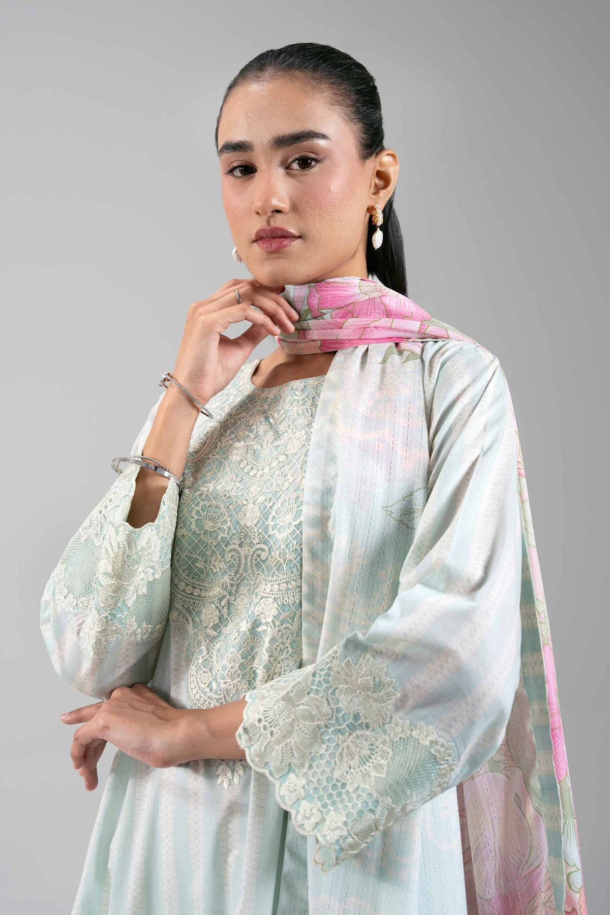 NISHAT UAE 3Pc Embroidered Unstitched Women Green Lawn Suit