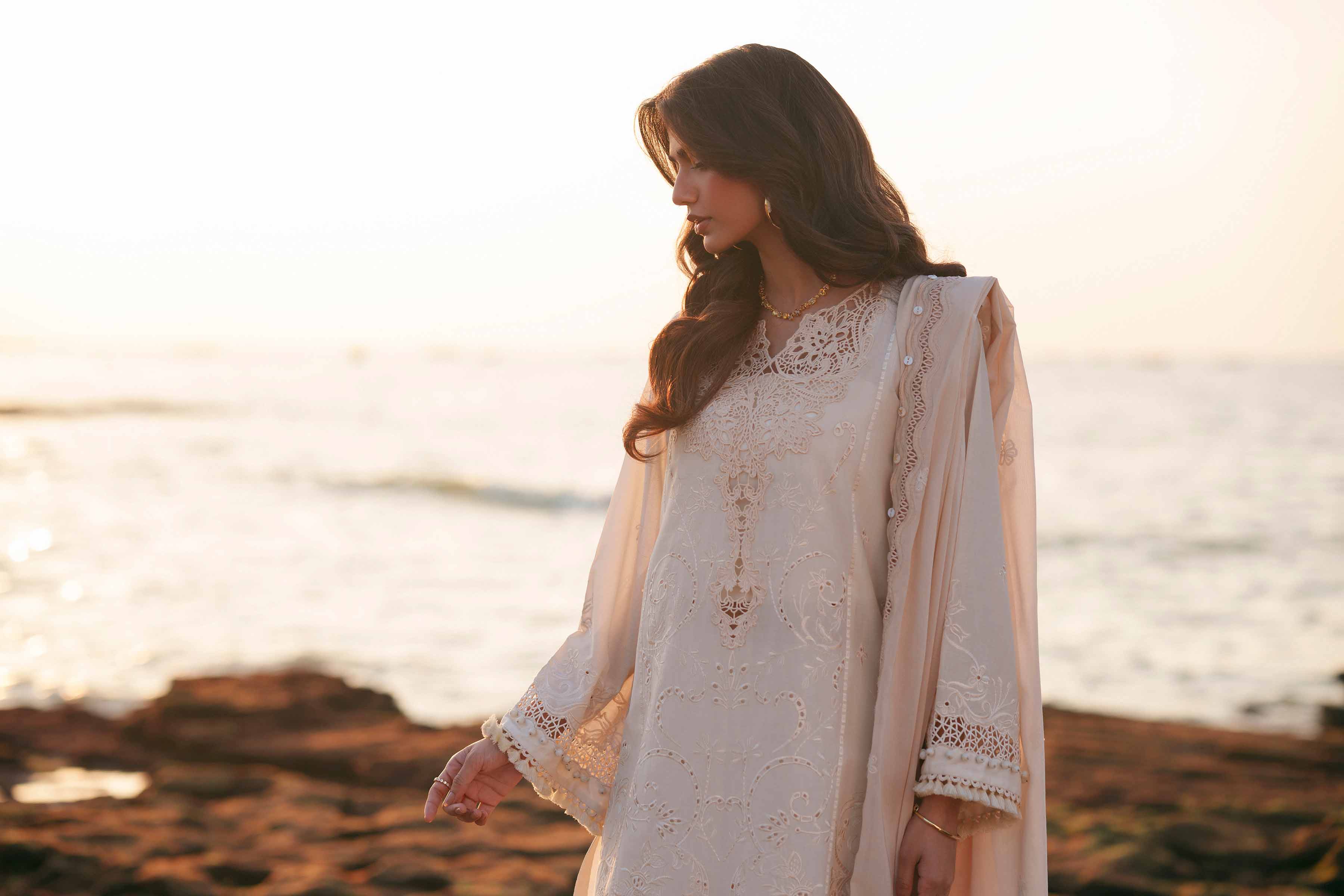 3 Piece - Embroidered Suit - 42601294