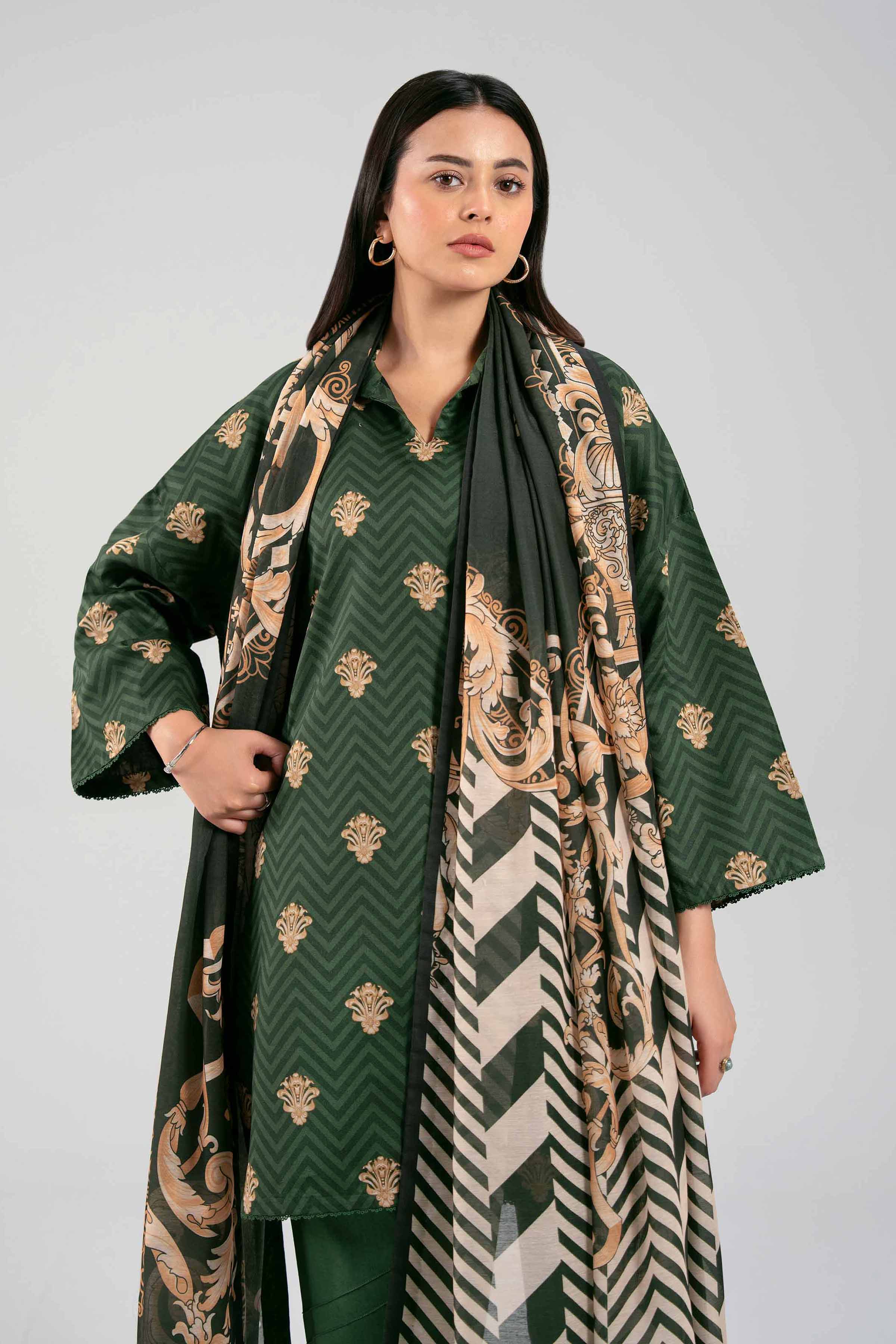 3 Piece - Printed Suit - 42601366 NishatUAE   3PC Printed Unstitched