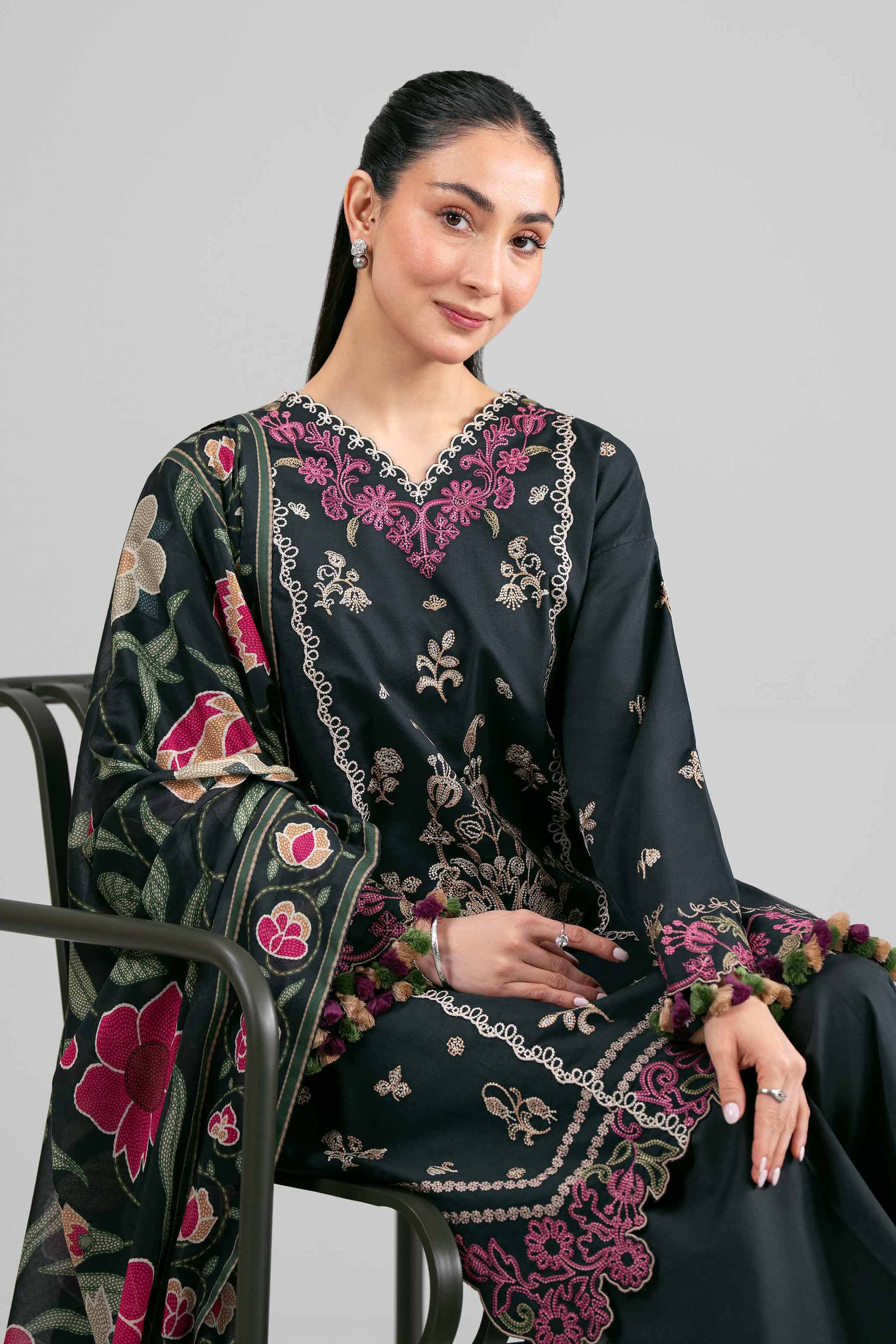 3 Piece - Digital Printed Embroidered Suit - 42601525 Black Lawn 3PC Embroidered Summer