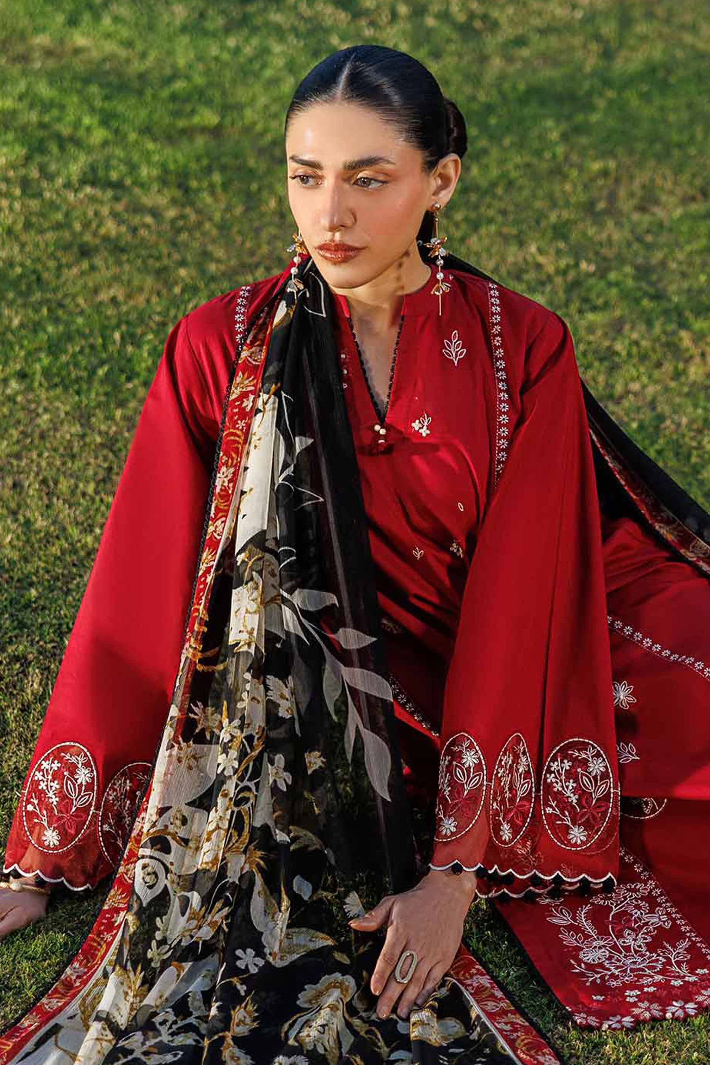 3 Piece - Digital Printed Embroidered Suit - 42601550 Maroon Lawn 3PC Embroidered Summer
