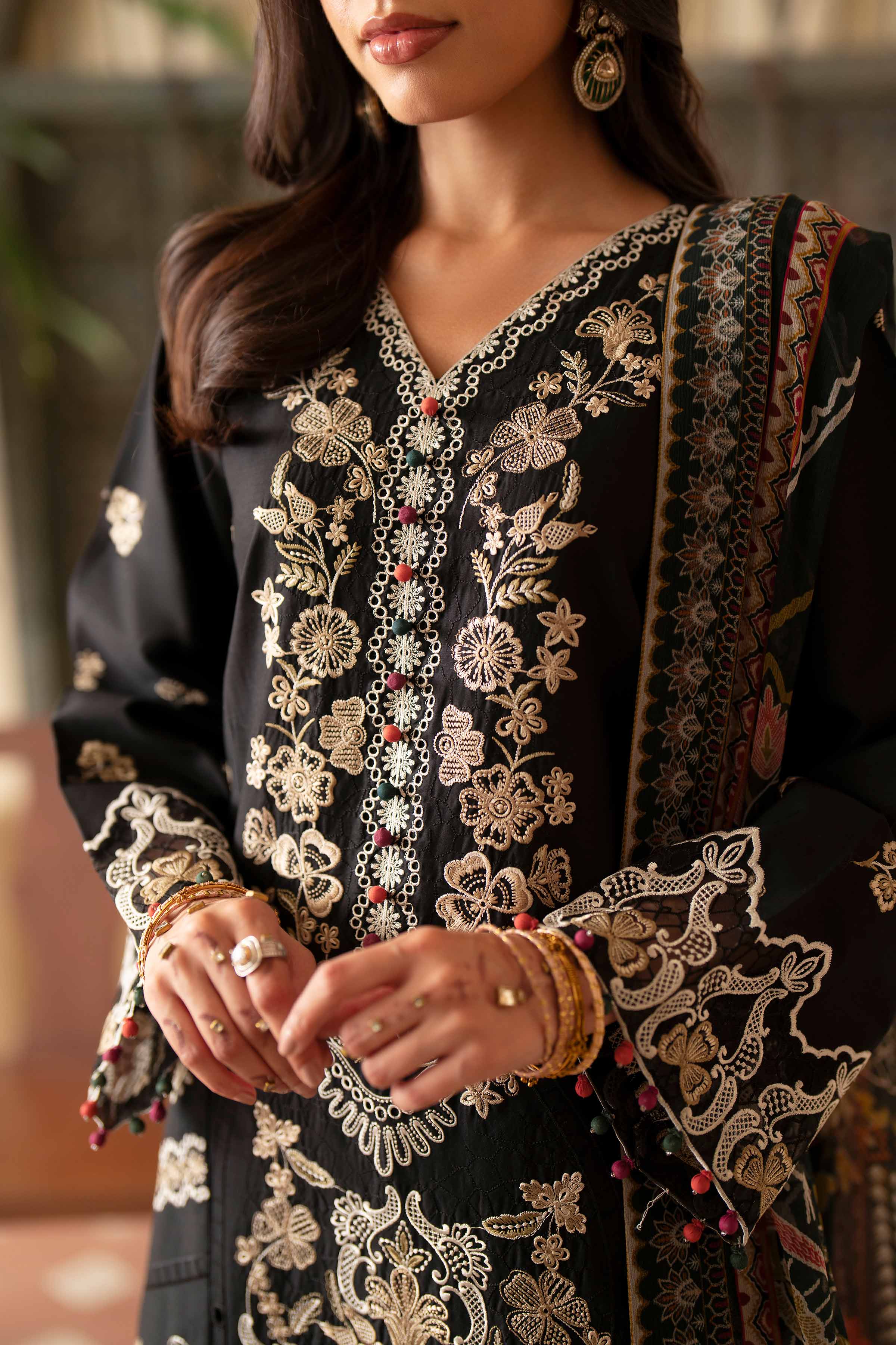 3 Piece - Digital Printed Embroidered Suit - 42601698 Black Lawn 3PC Embroidered