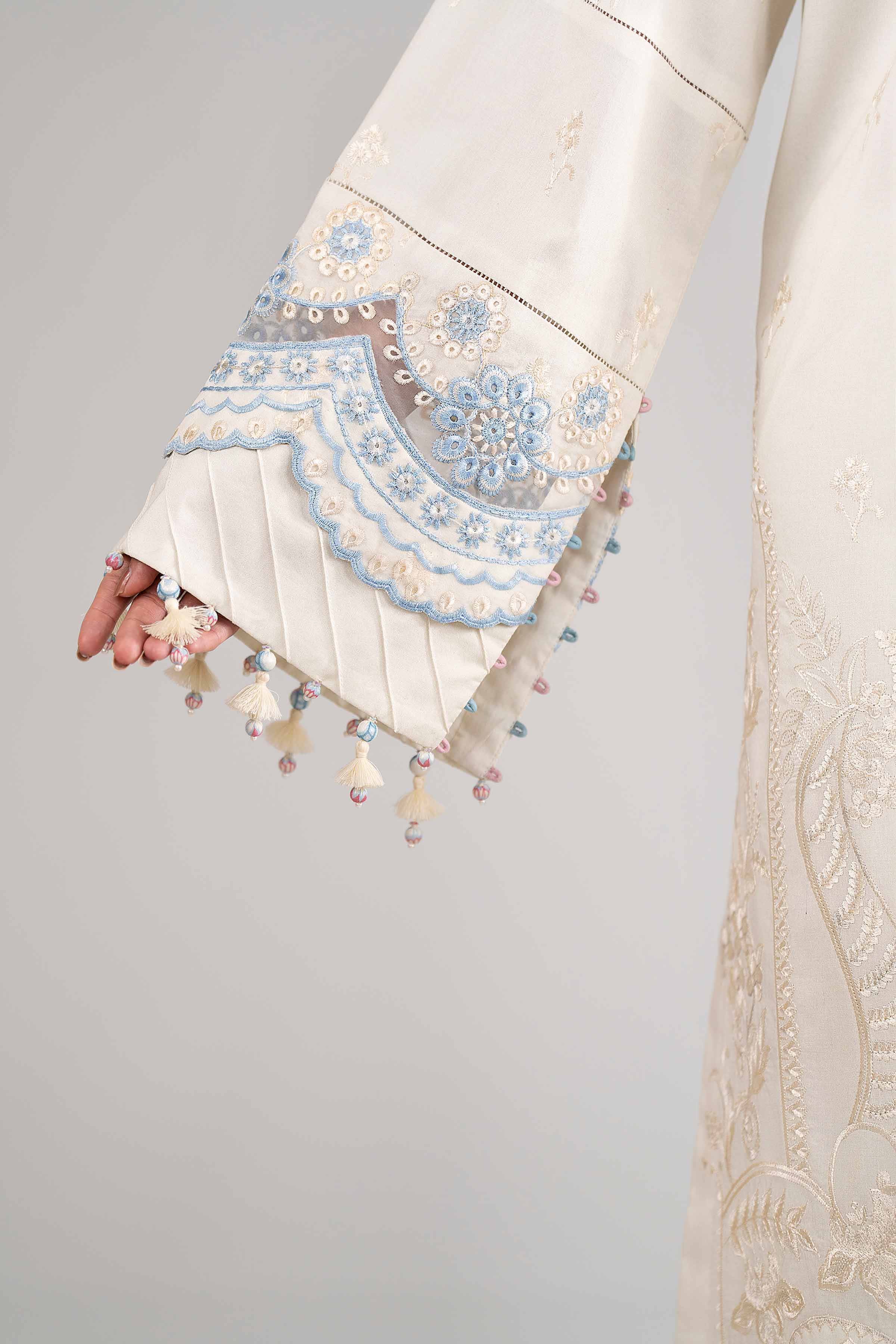 3 Piece - Digital Printed Embroidered Suit - 42601735 Off White Lawn 3PC Embroidered