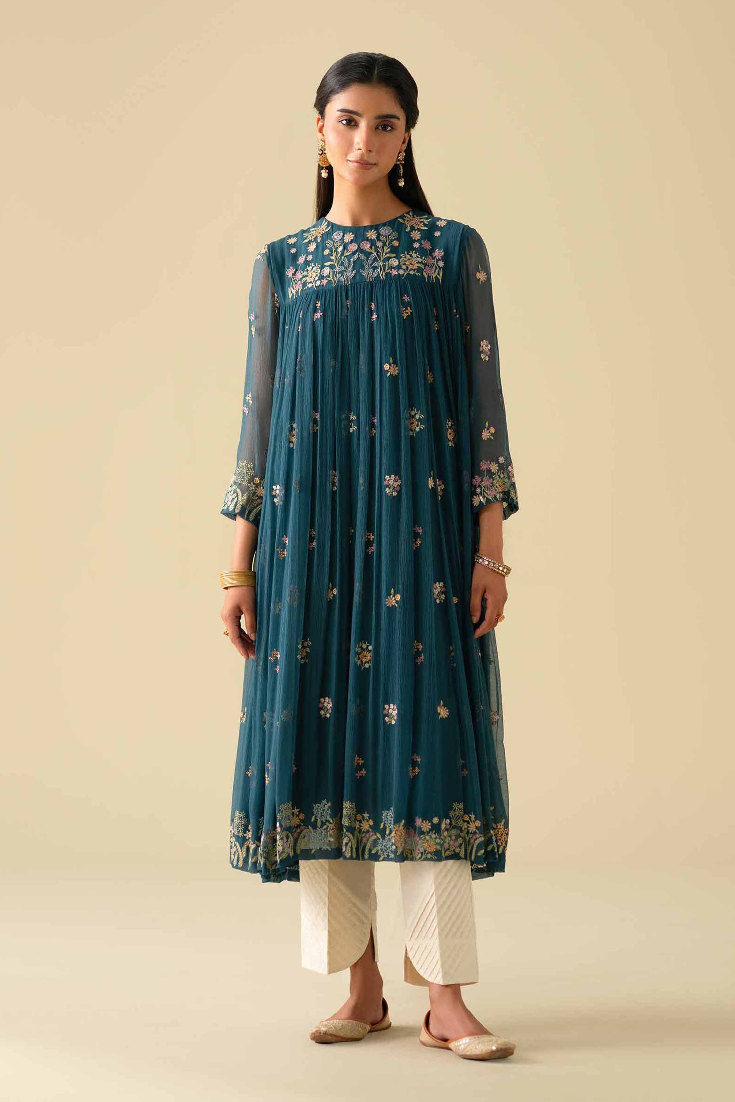 Pakistani Women's Formal & Luxury Embroidery Dresses Online In UAE