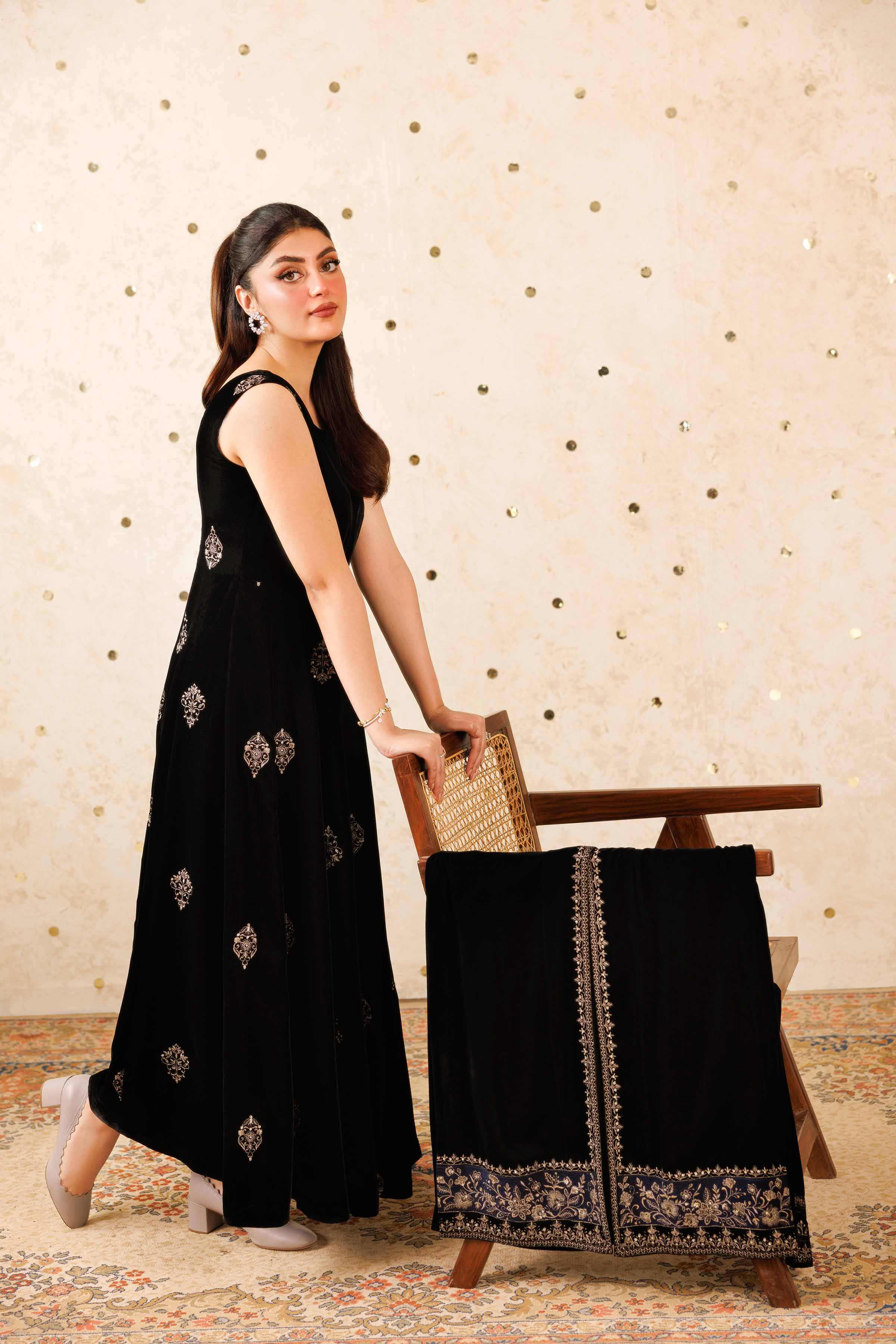 NISHATUAE - Black Embroidered Velvet 2-piece Ready to wear Dress
