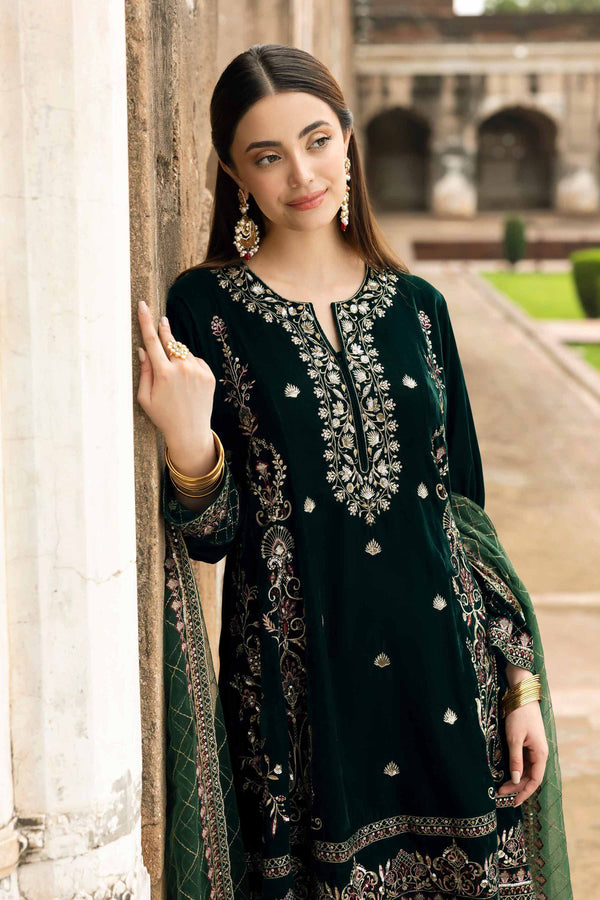 NISHATUAE - Green Embroidered Velvet 3-piece Ready to wear Suit