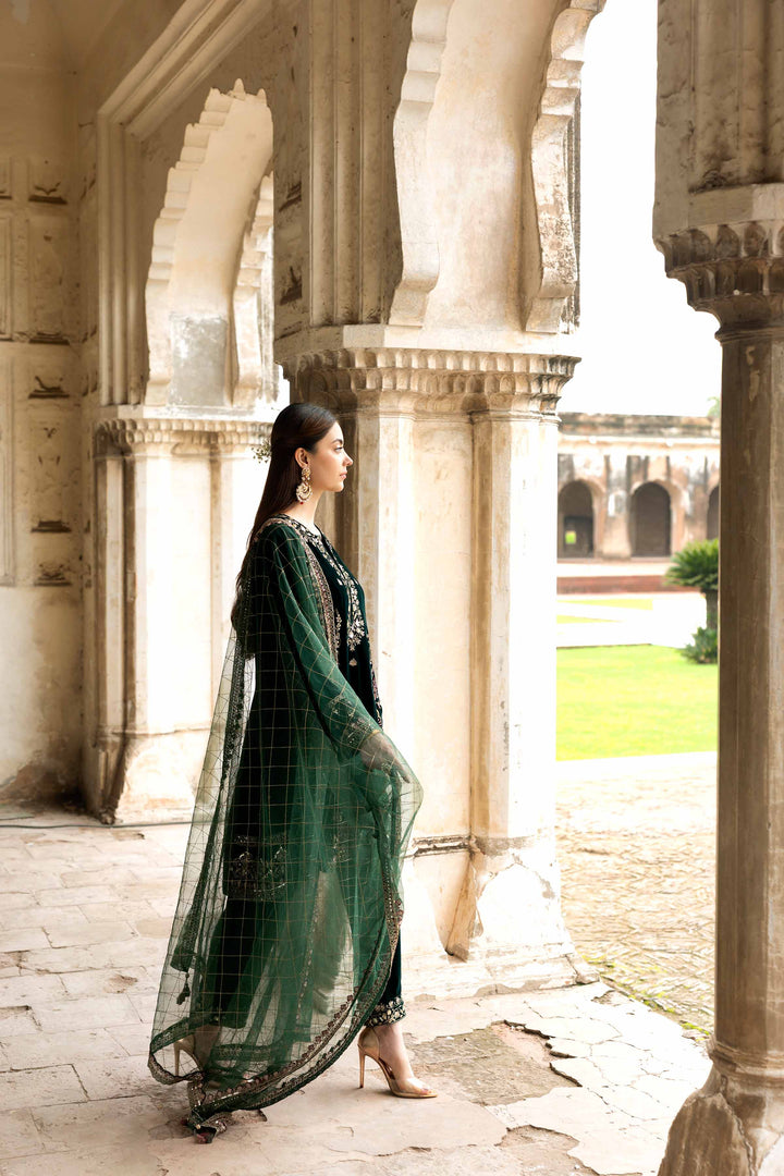 NISHATUAE - Green Embroidered Velvet 3-piece Ready to wear Suit