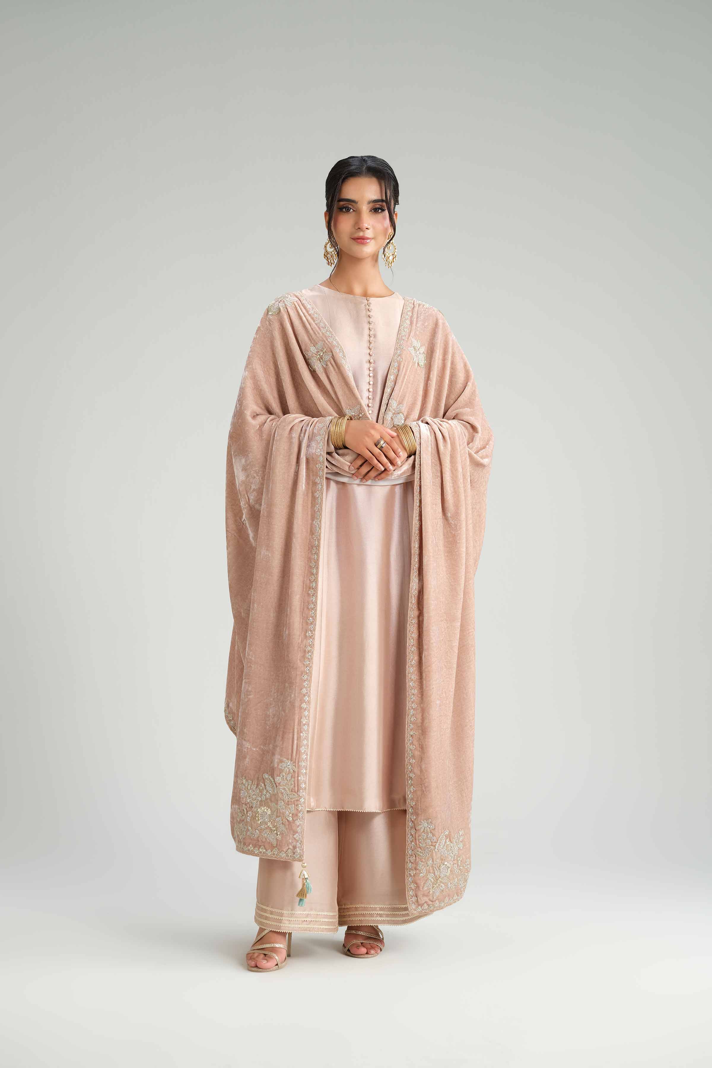 NISHATUAE - Beige Embroidered Velvet shawl