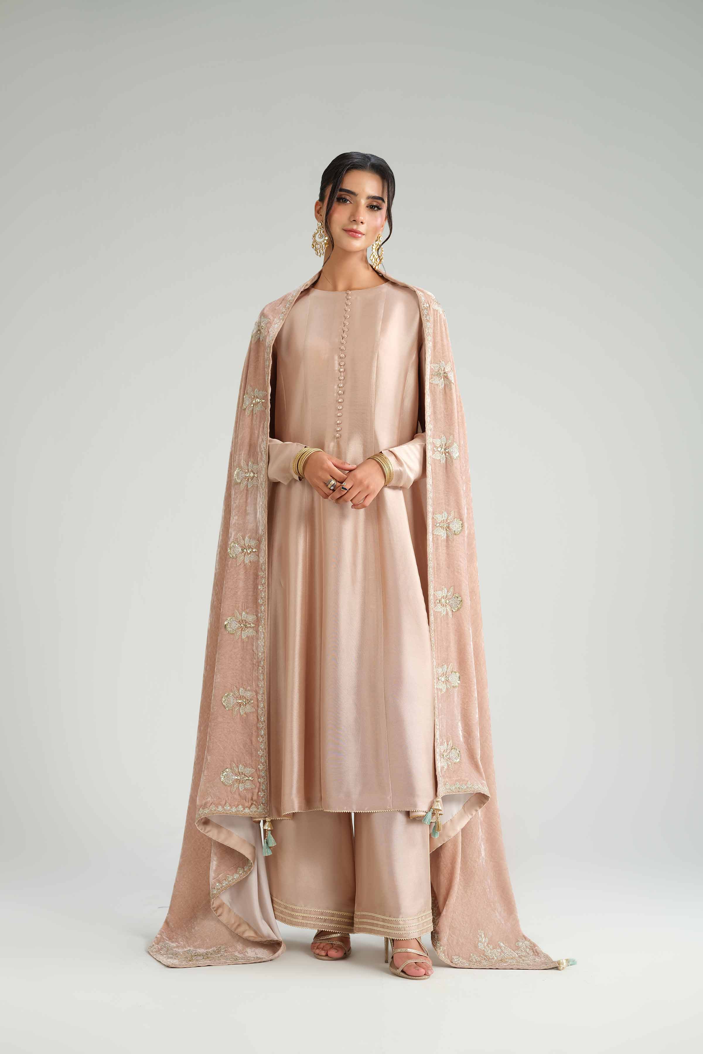 NISHATUAE - Beige Embroidered Velvet shawl