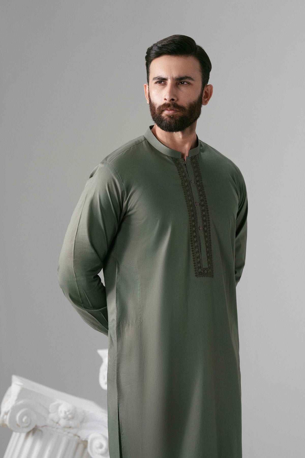 2-Piece Embroidered Suit ready-to-wear