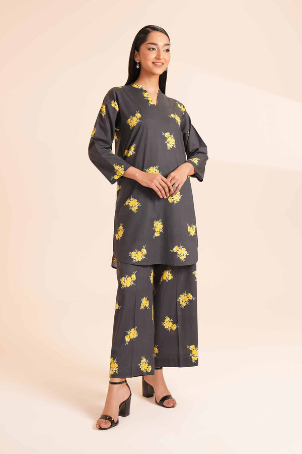 Buy online Pakistani readymade suits for women in UAE