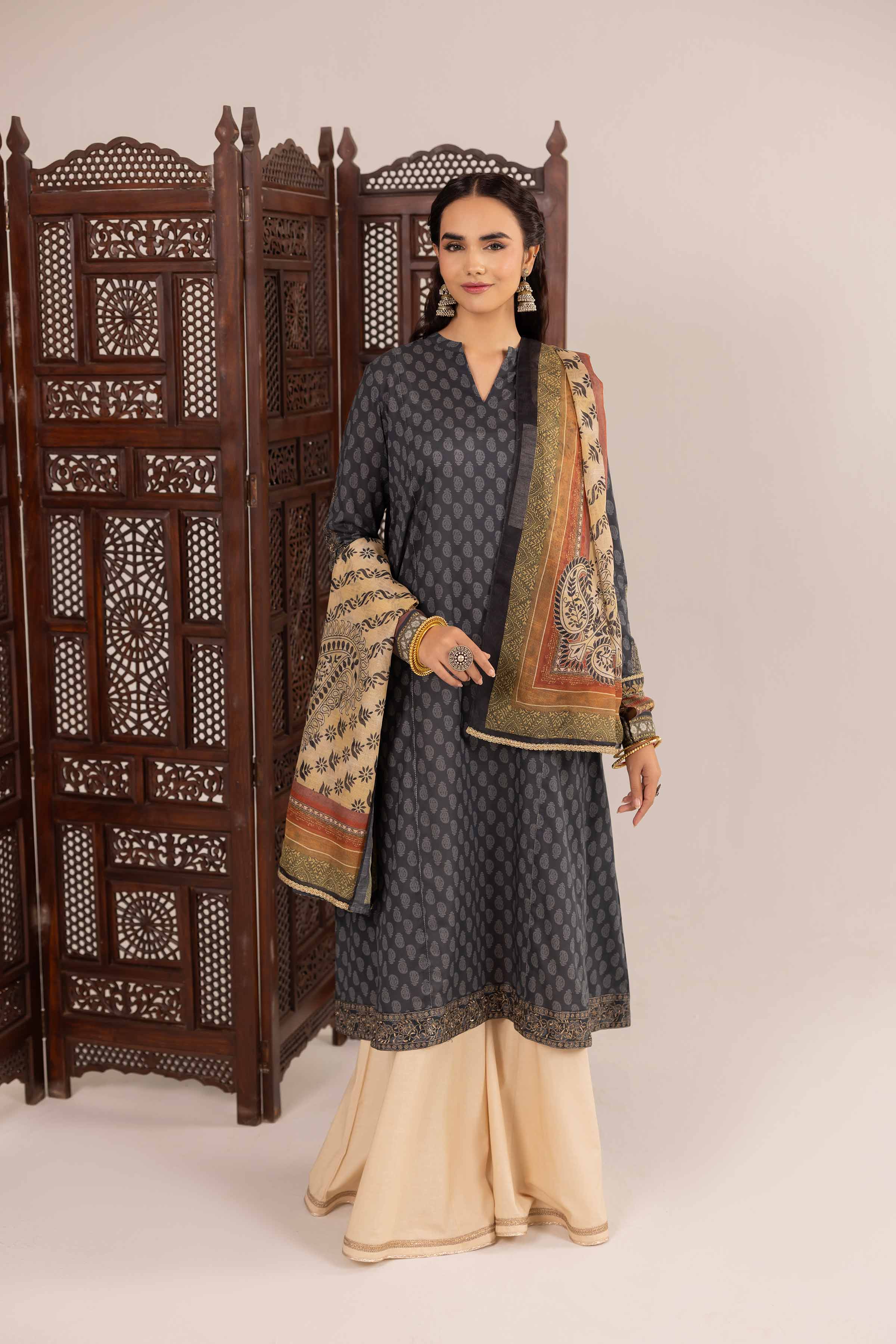 2 Piece - Printed Embroidered Suit - PE25-137