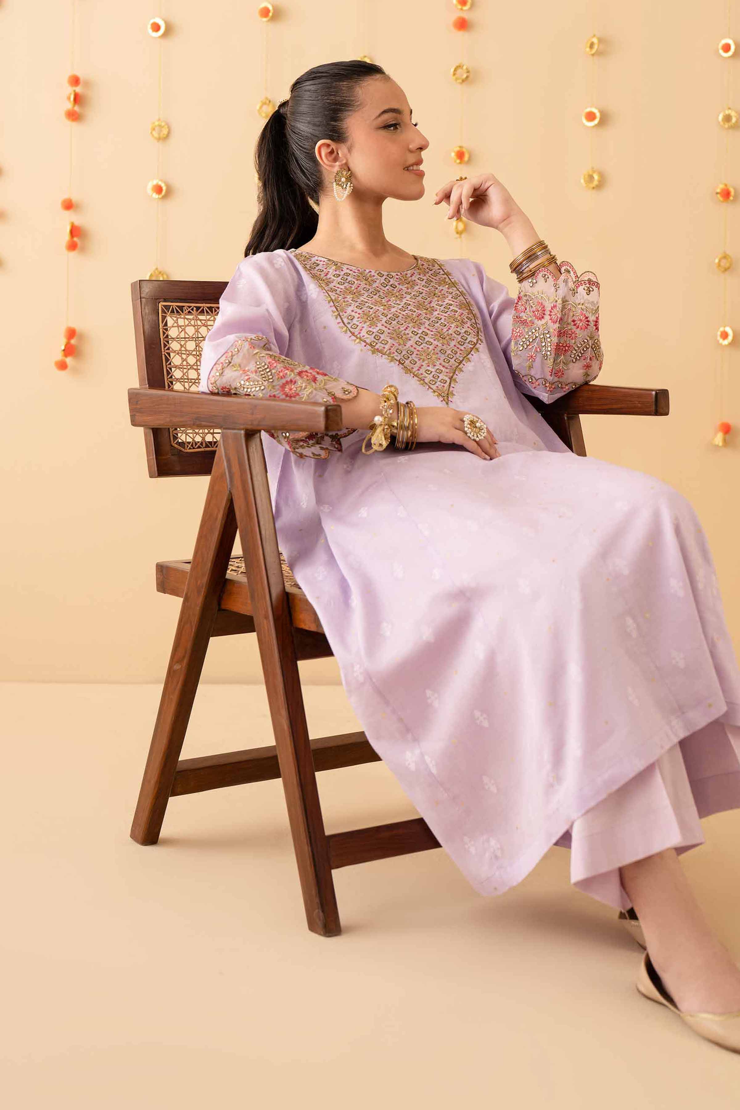 2 Piece - Embroidered Suit - PE25-142