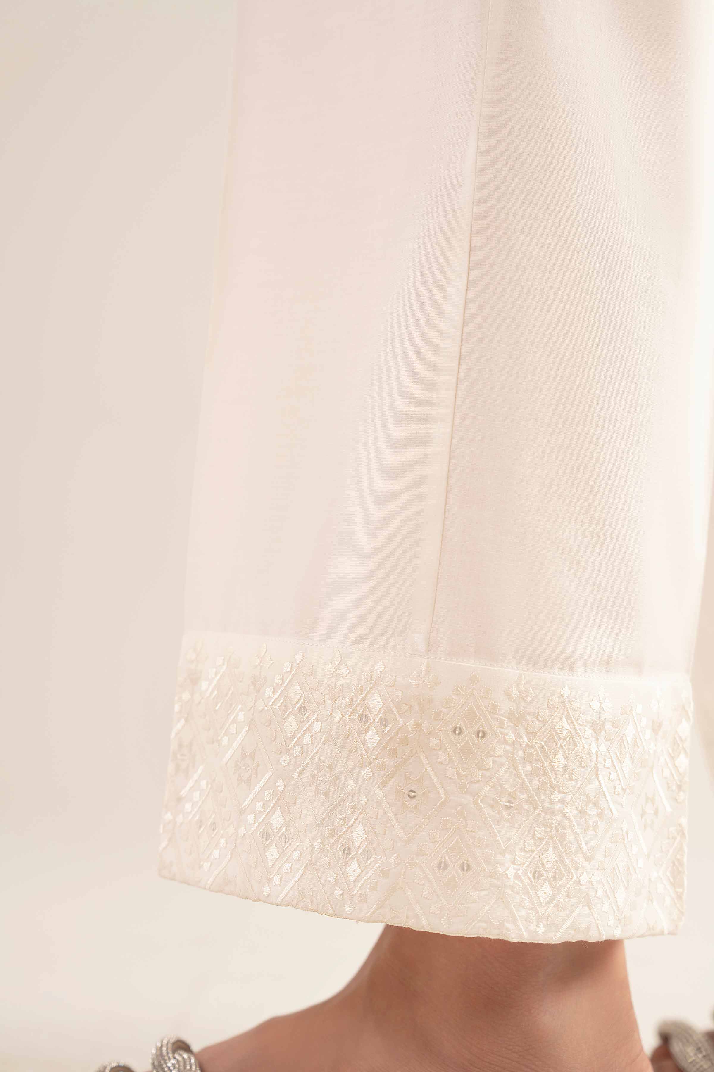 Embroidered Trousers - PE25-155