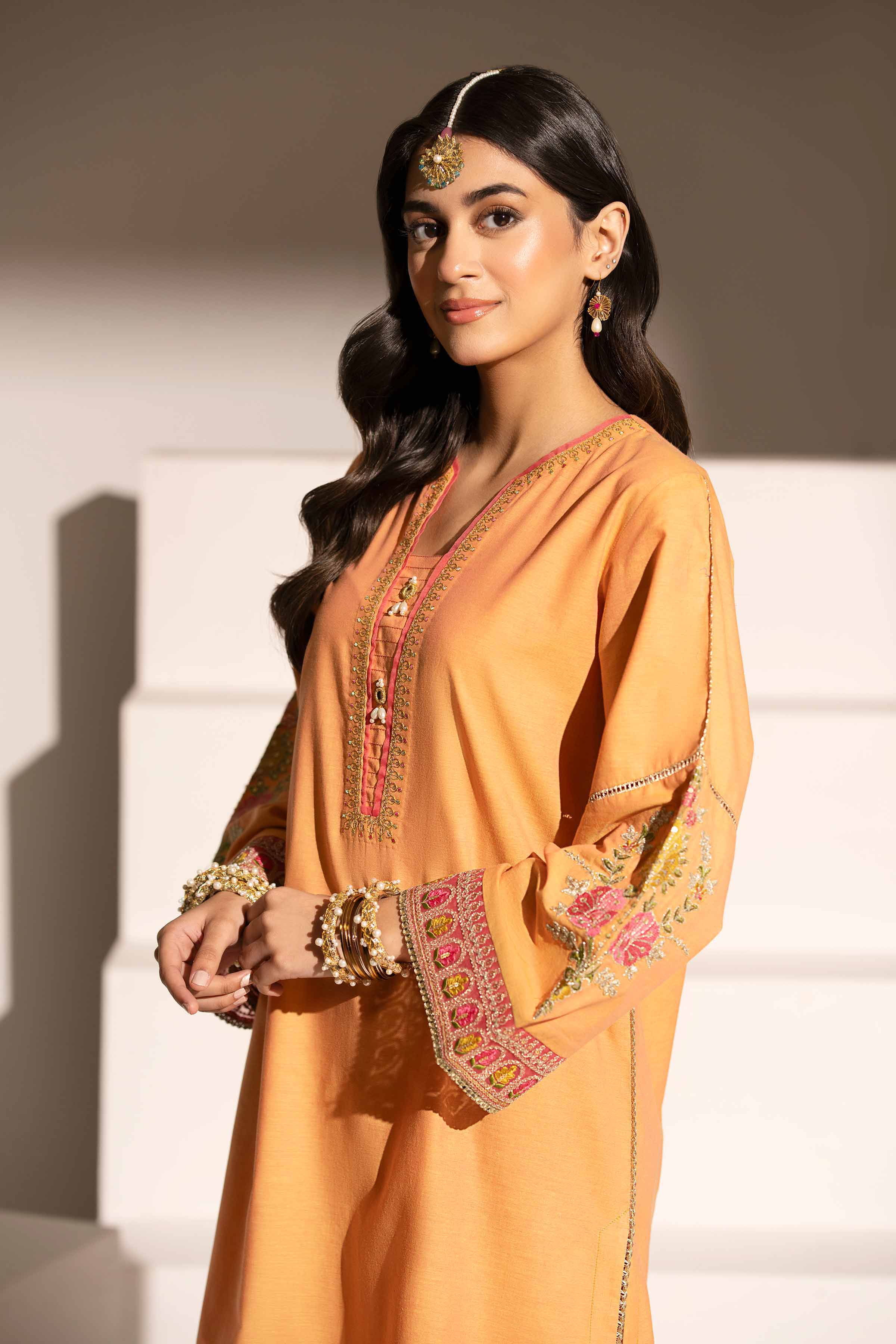 2 Piece - Embroidered Suit - PE25-158