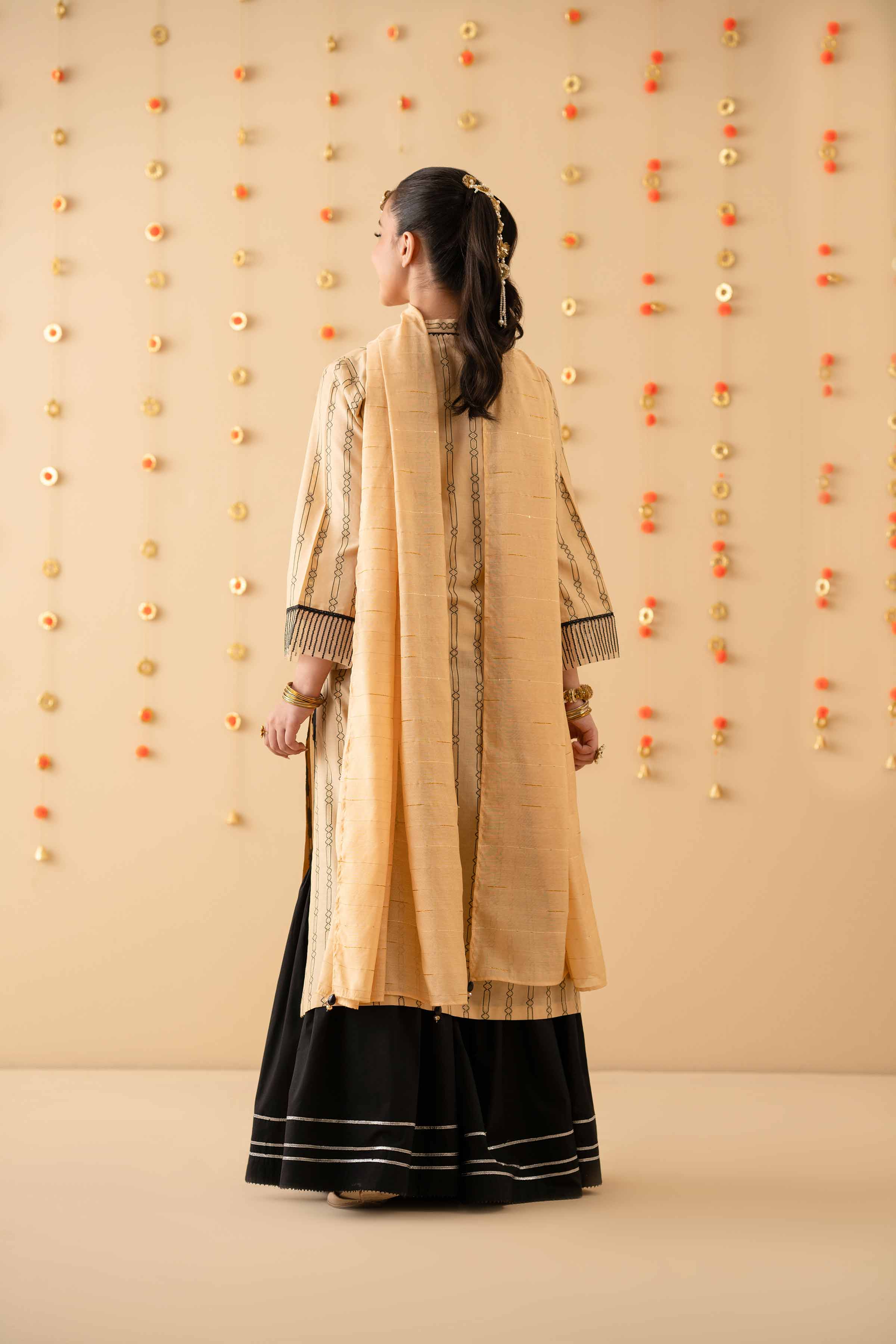 2 Piece - Embroidered Suit - PE25-231