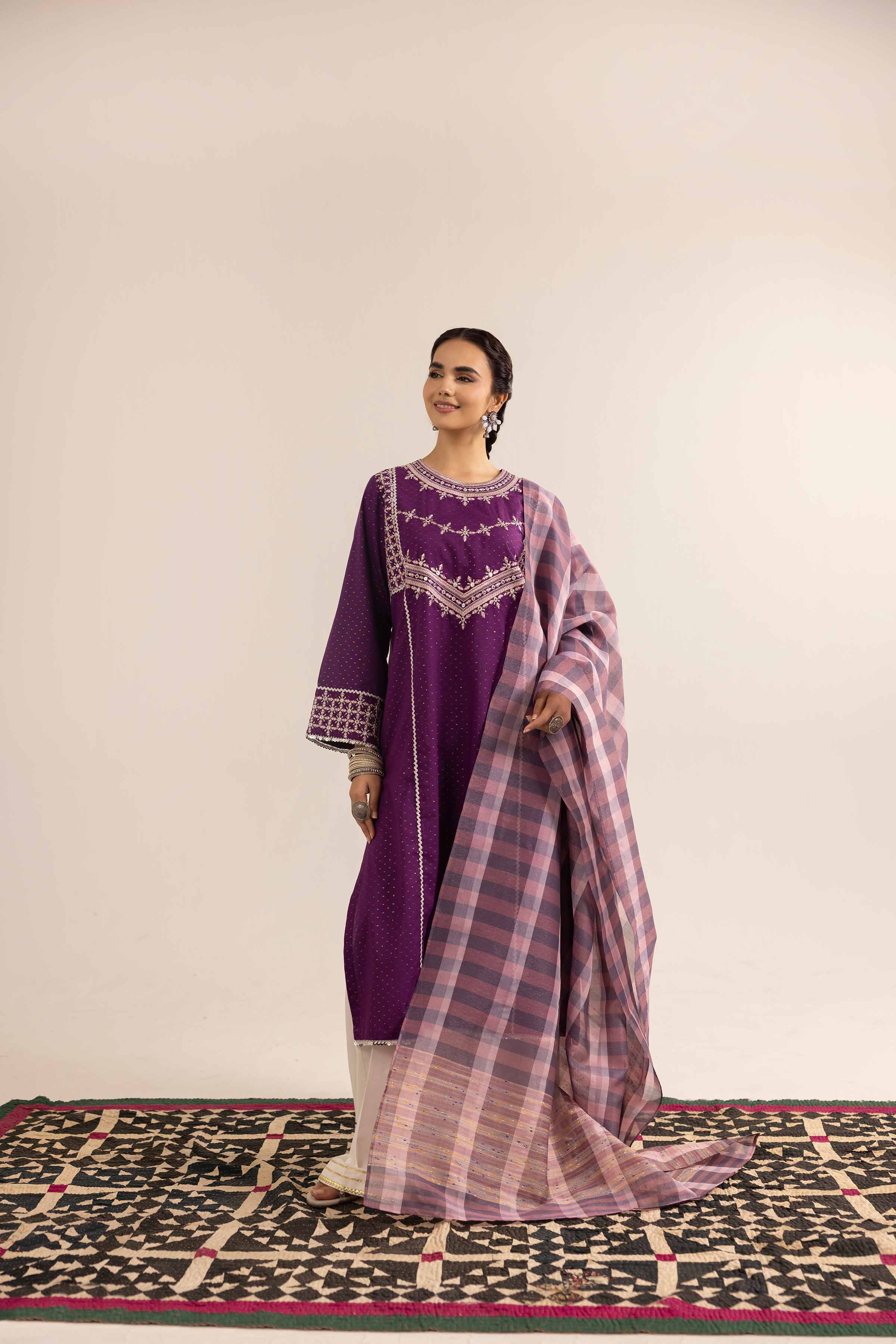 2 Piece - Embroidered Suit - PE25-262