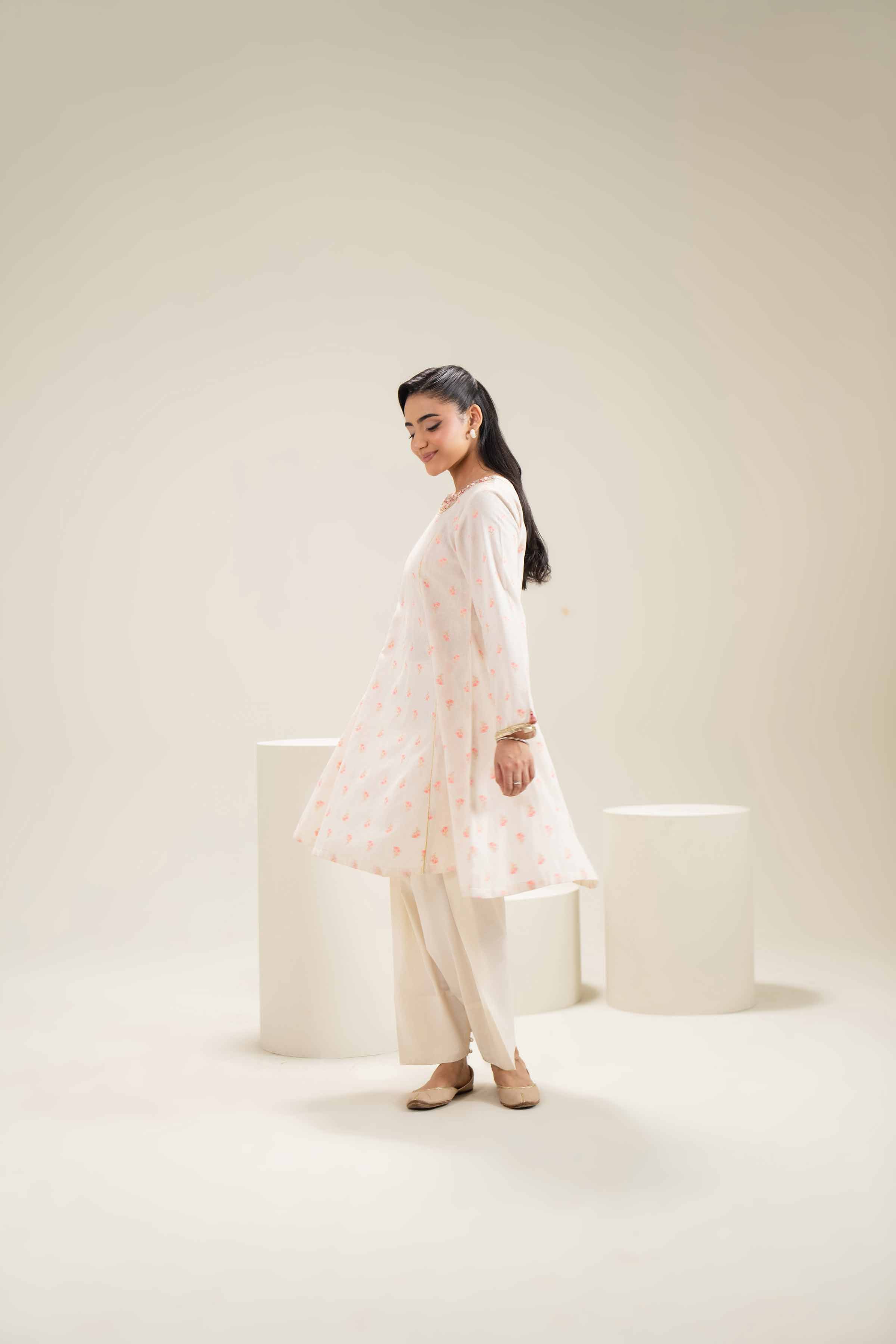 2 Piece - Embroidered Suit - PE25-44