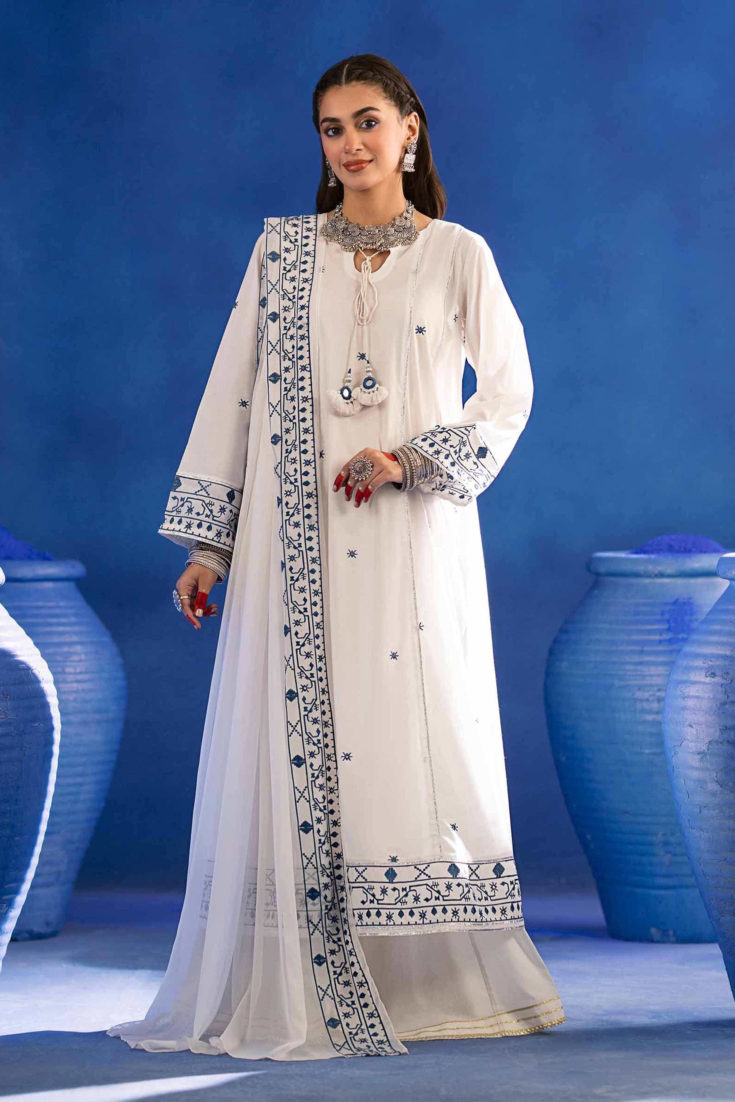 2 Piece - Embroidered Suit - PE25-65