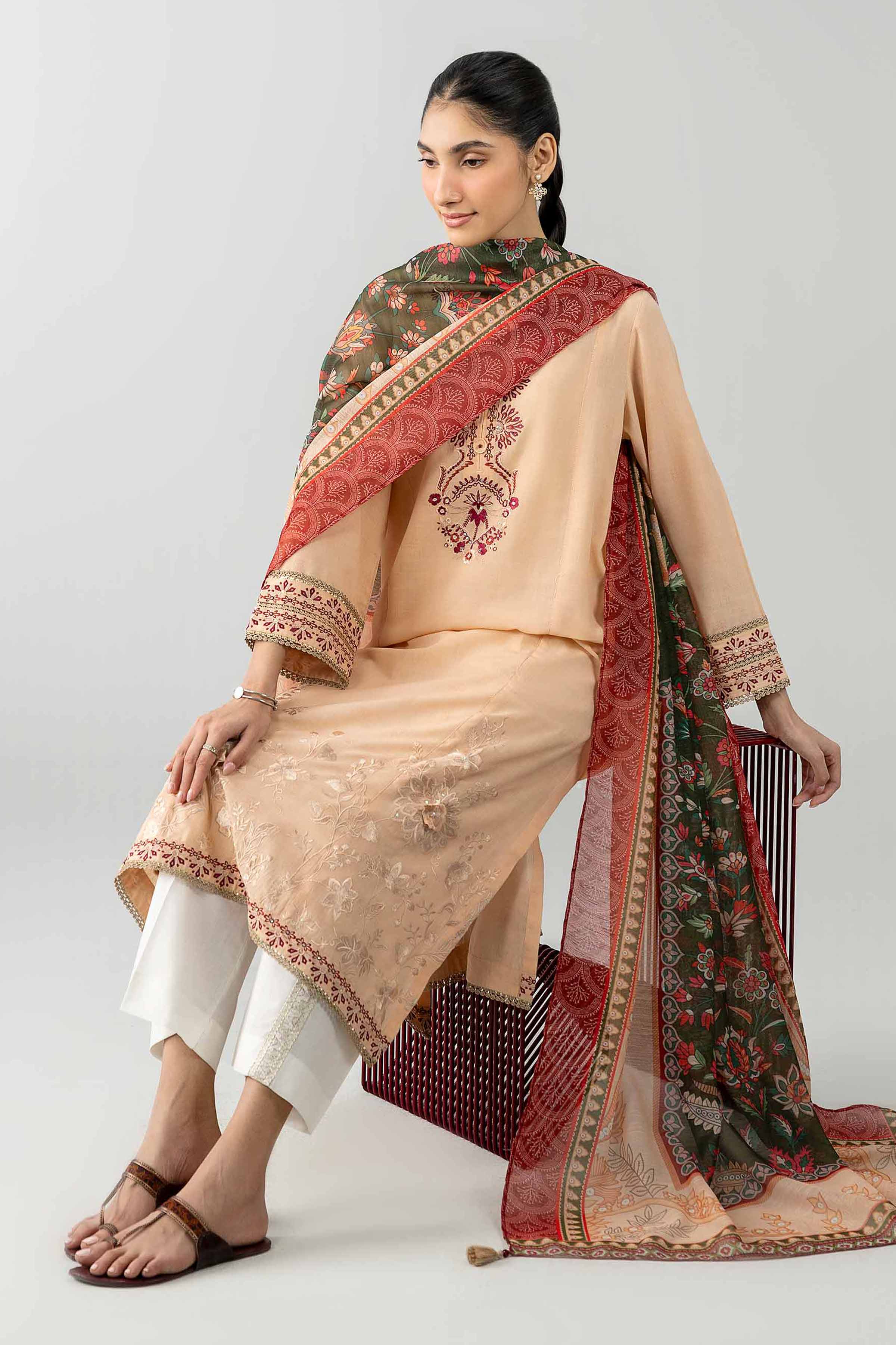 2 Piece - Embroidered Suit - PE26-130