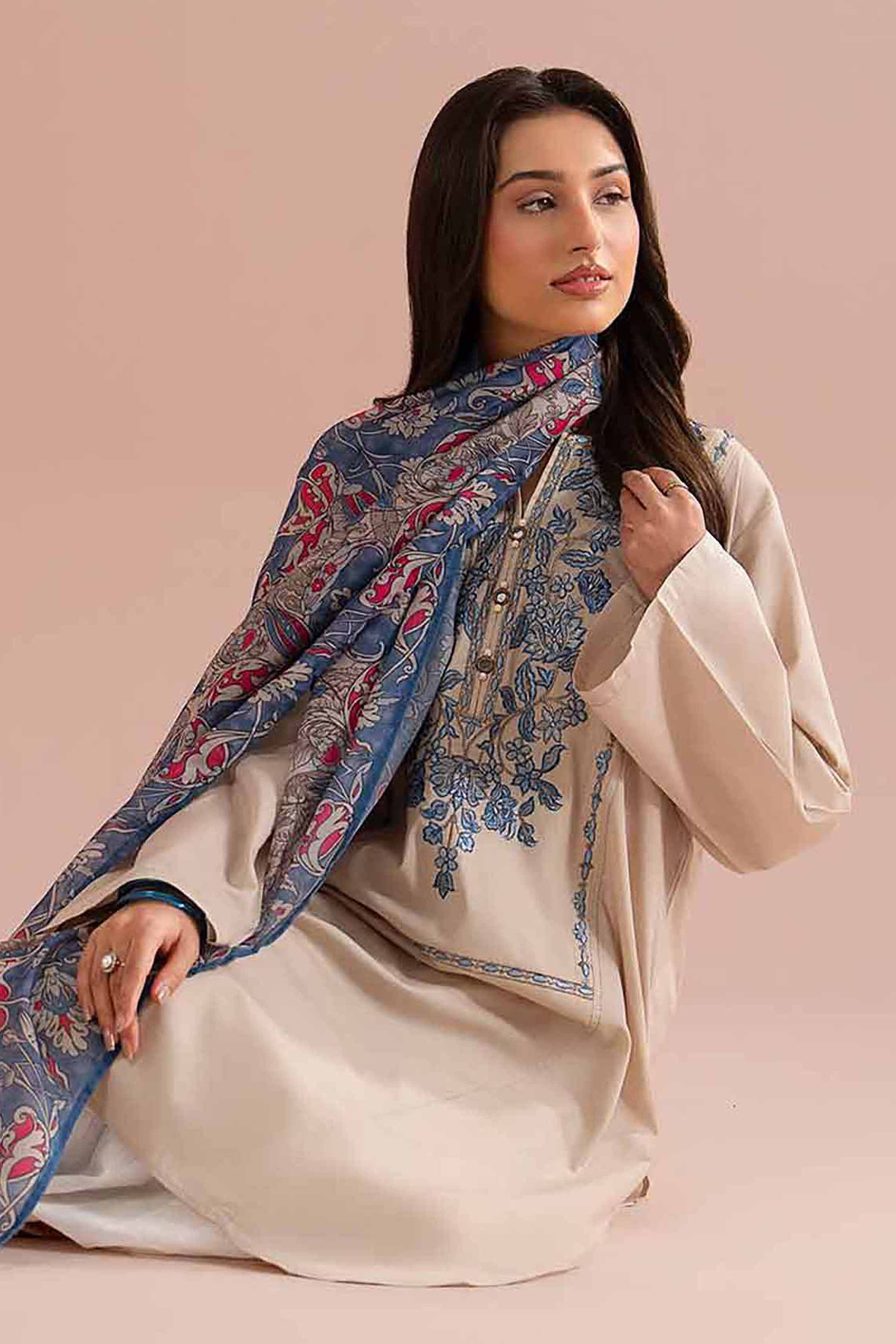 2 Piece - Embroidered Suit - PE26-142