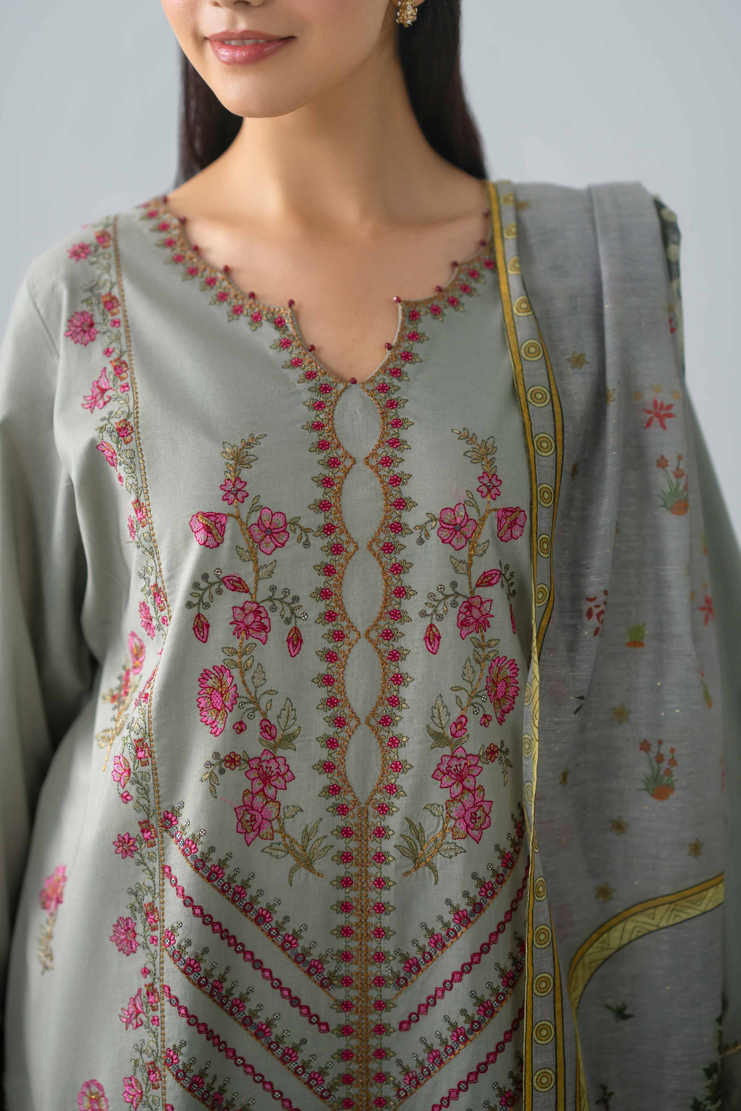 2 Piece - Embroidered Suit - PE26-145