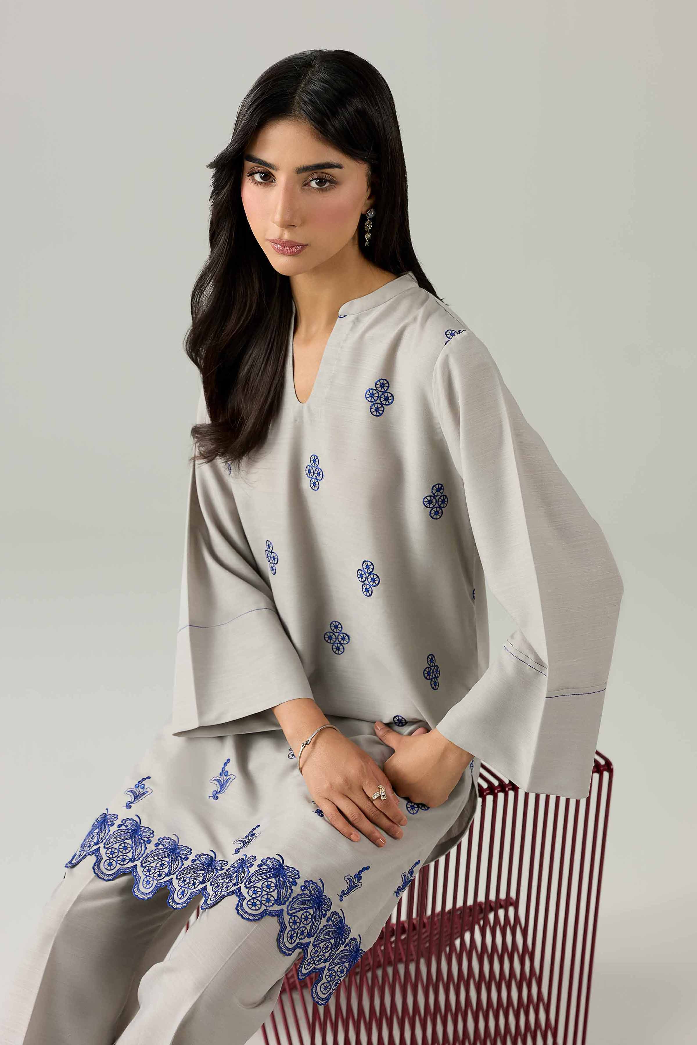 2 Piece - Embroidered Suit - PE26-161