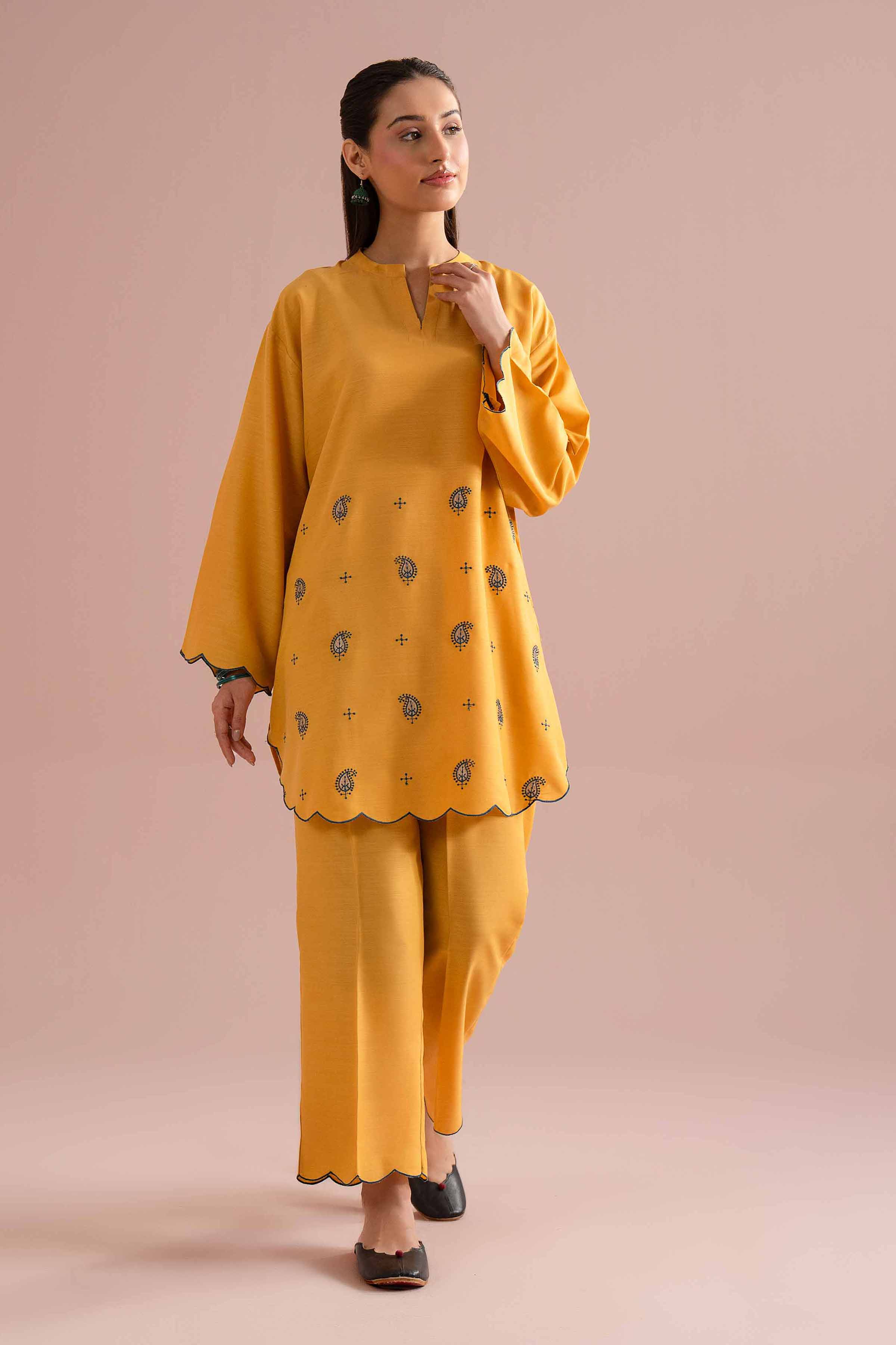 2 Piece - Embroidered Suit - PE26-162