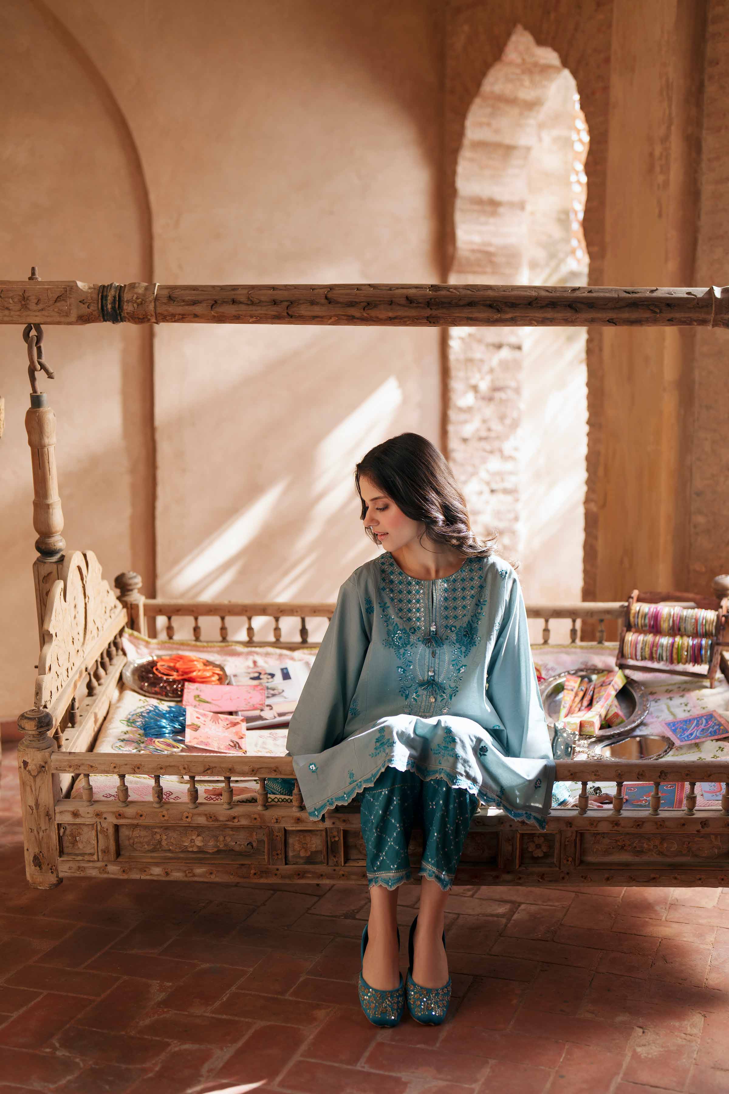 2 Piece - Embroidered Suit - PE26-236