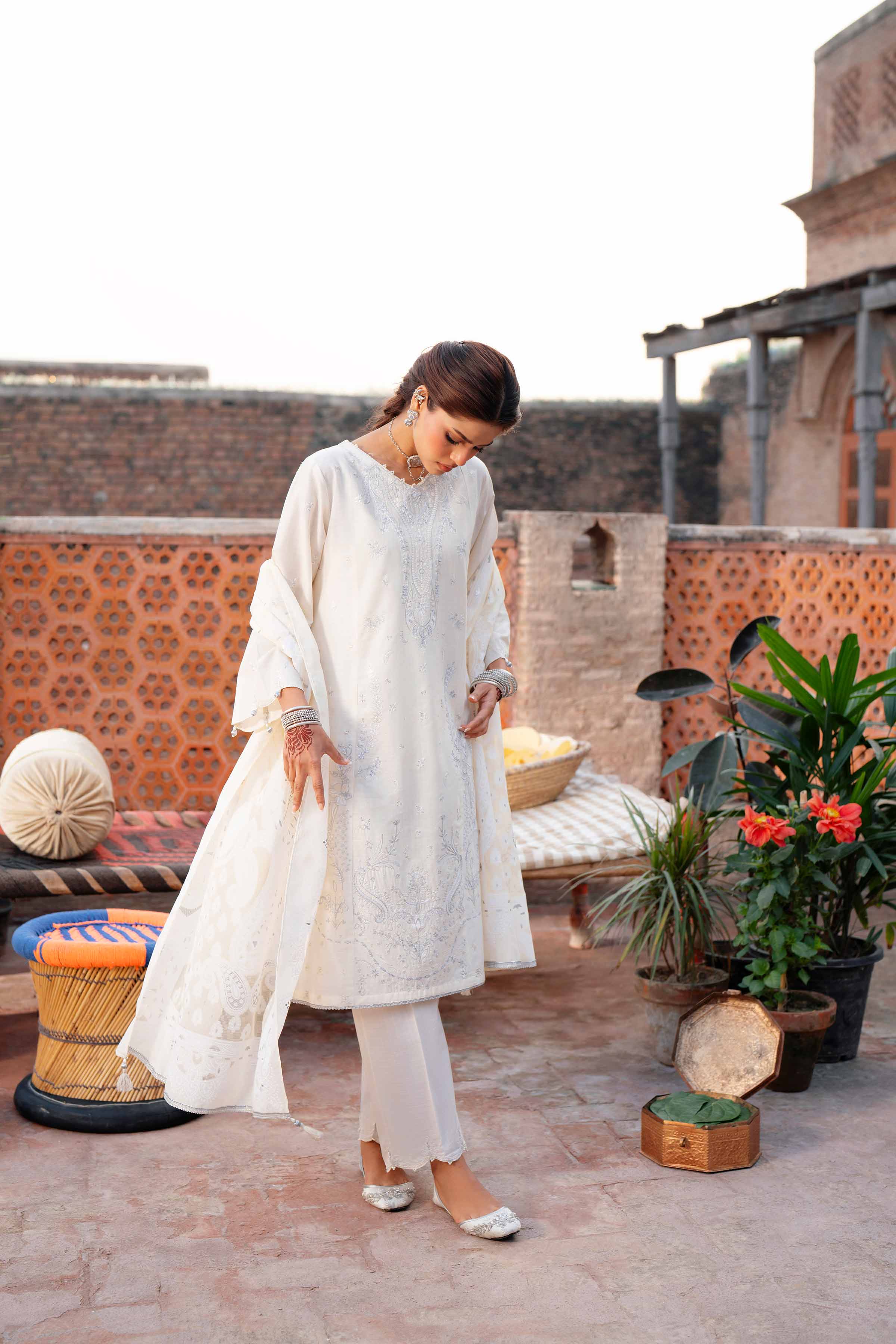 3 Piece - Embroidered Suit - PE26-313 Off White Cross Hatch 3PC Embroidered READY TO WEAR