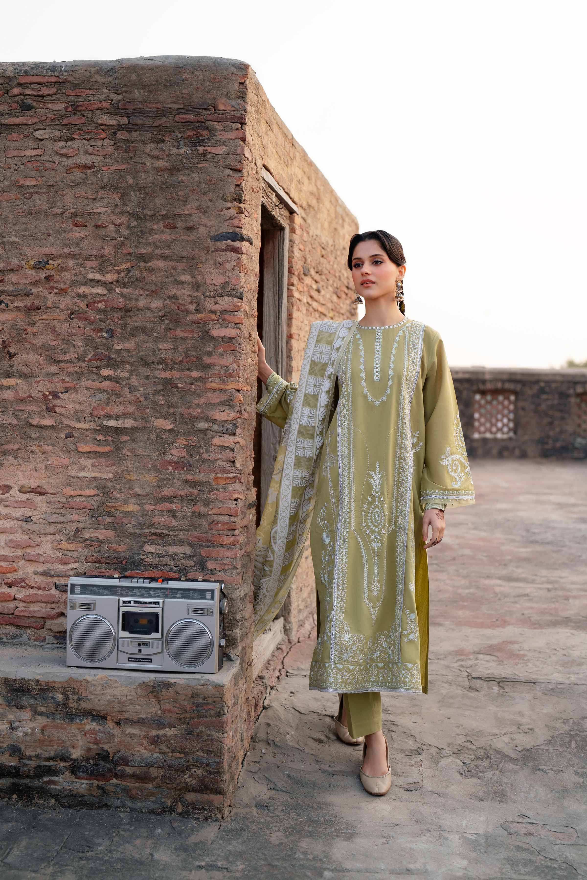 3 Piece - Embroidered Suit - PE26-314 Green Cross Hatch 3PC Embroidered READY TO WEAR