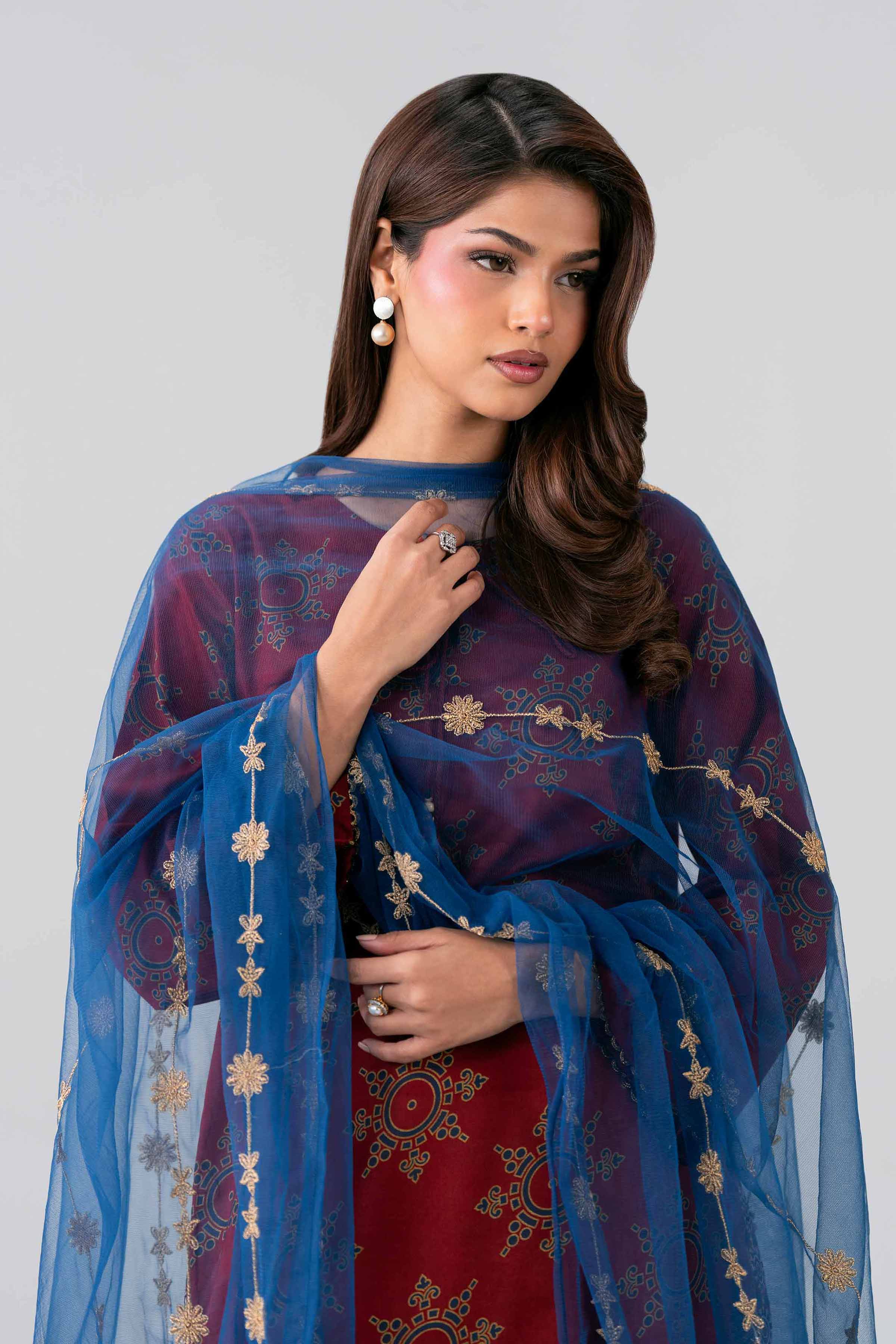2 Piece - Embroidered Suit - PE26-440