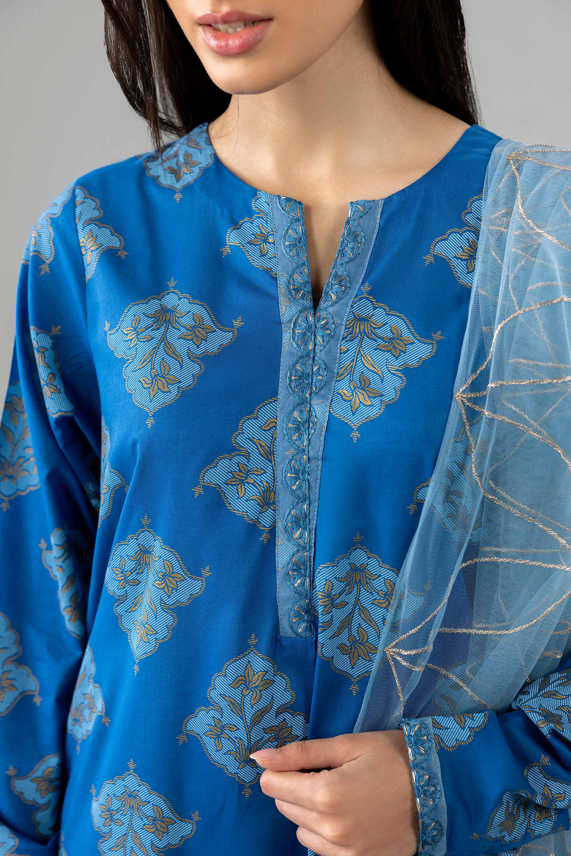 2 Piece - Embroidered Suit - PE26-441