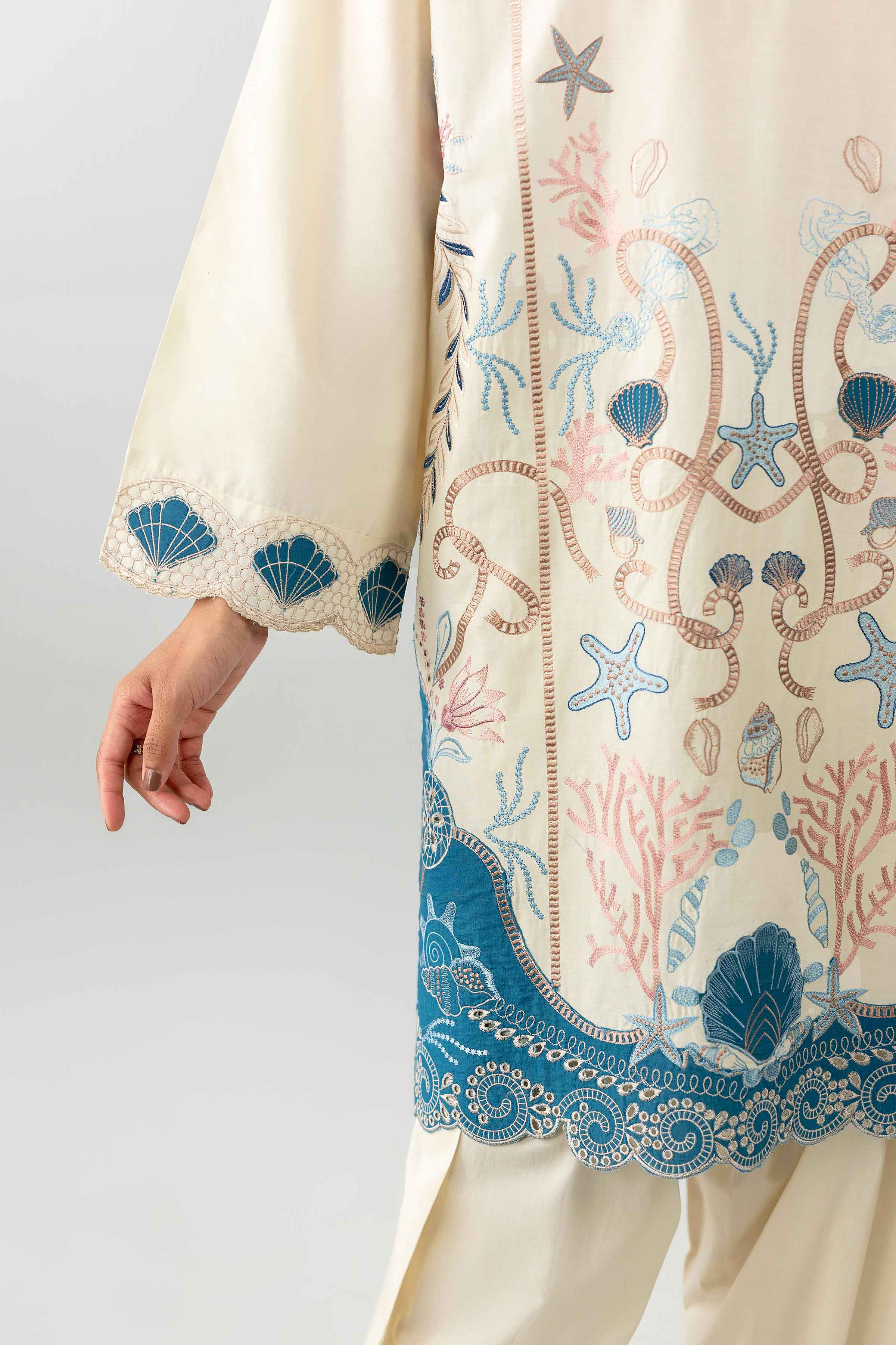 2 Piece - Embroidered Suit - PE26-452