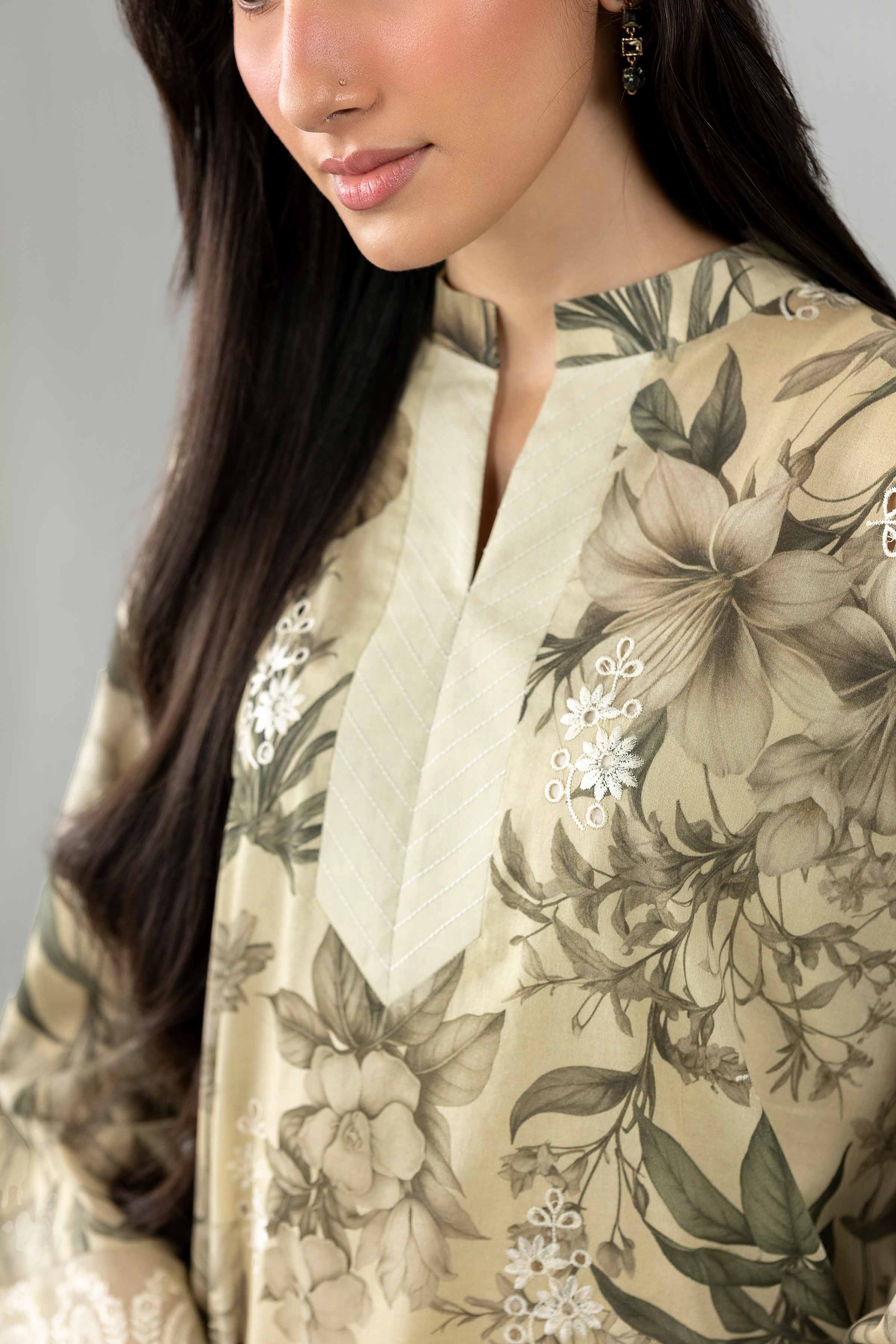 3 Piece - Printed Embroidered Suit - PE26-497 Beige Lawn 3PC Embroidered READY TO WEAR