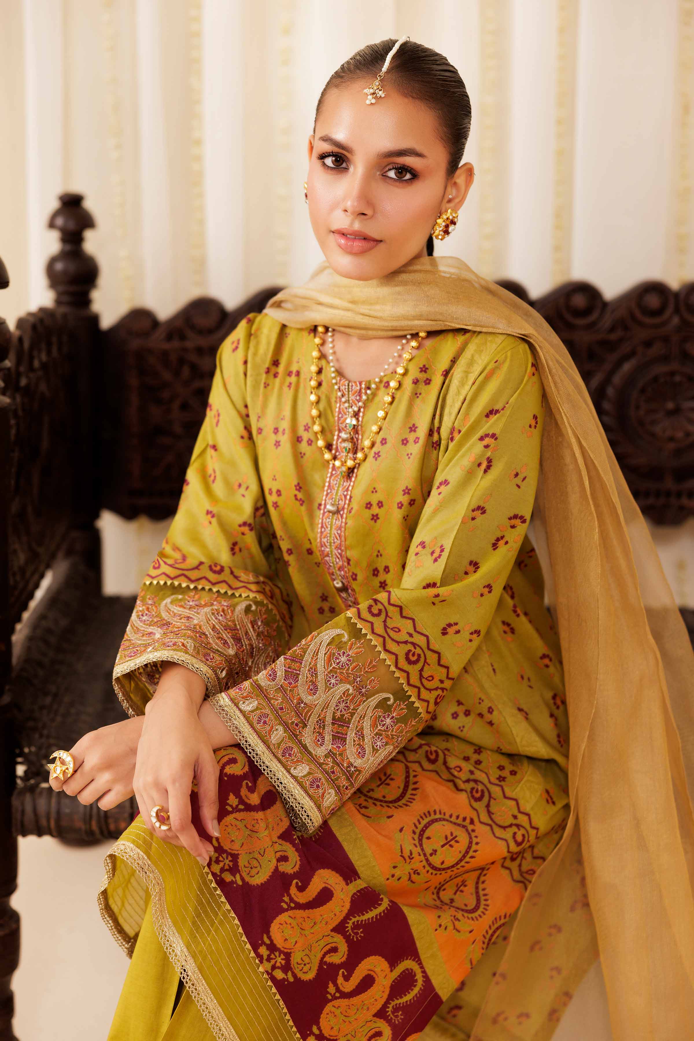 NISHATUAE - Green Embroidered Viscose 3-piece Ready to wear Suit