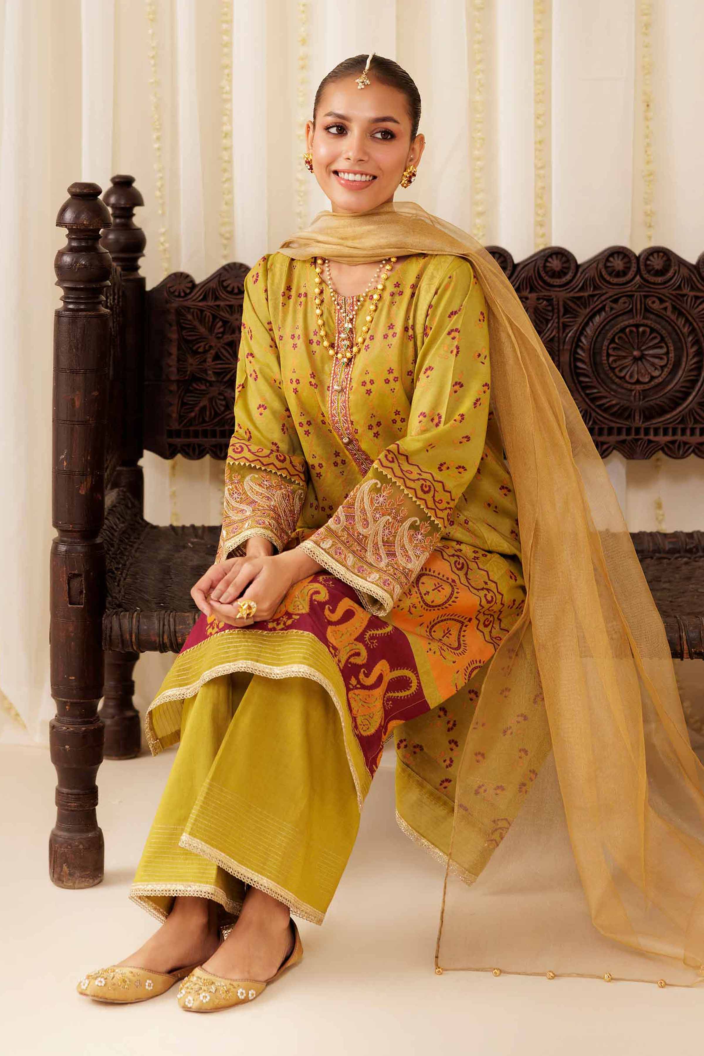 NISHATUAE - Green Embroidered Viscose 3-piece Ready to wear Suit