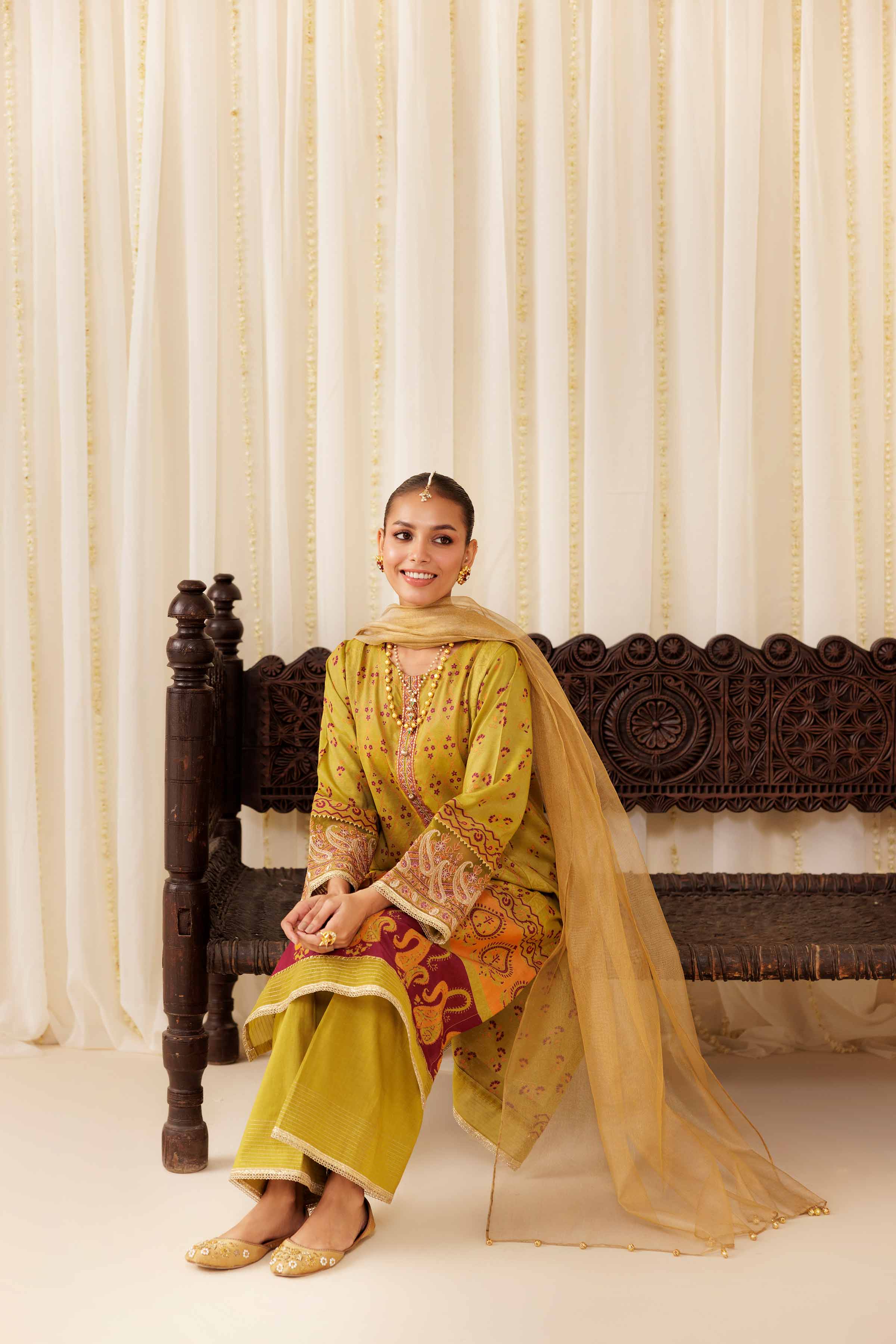 NISHATUAE - Green Embroidered Viscose 3-piece Ready to wear Suit