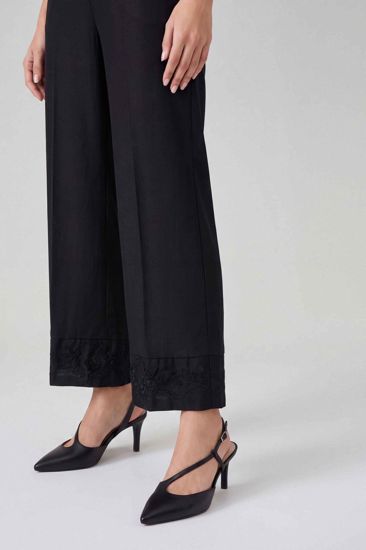 Embroidered Trousers - PW25-151