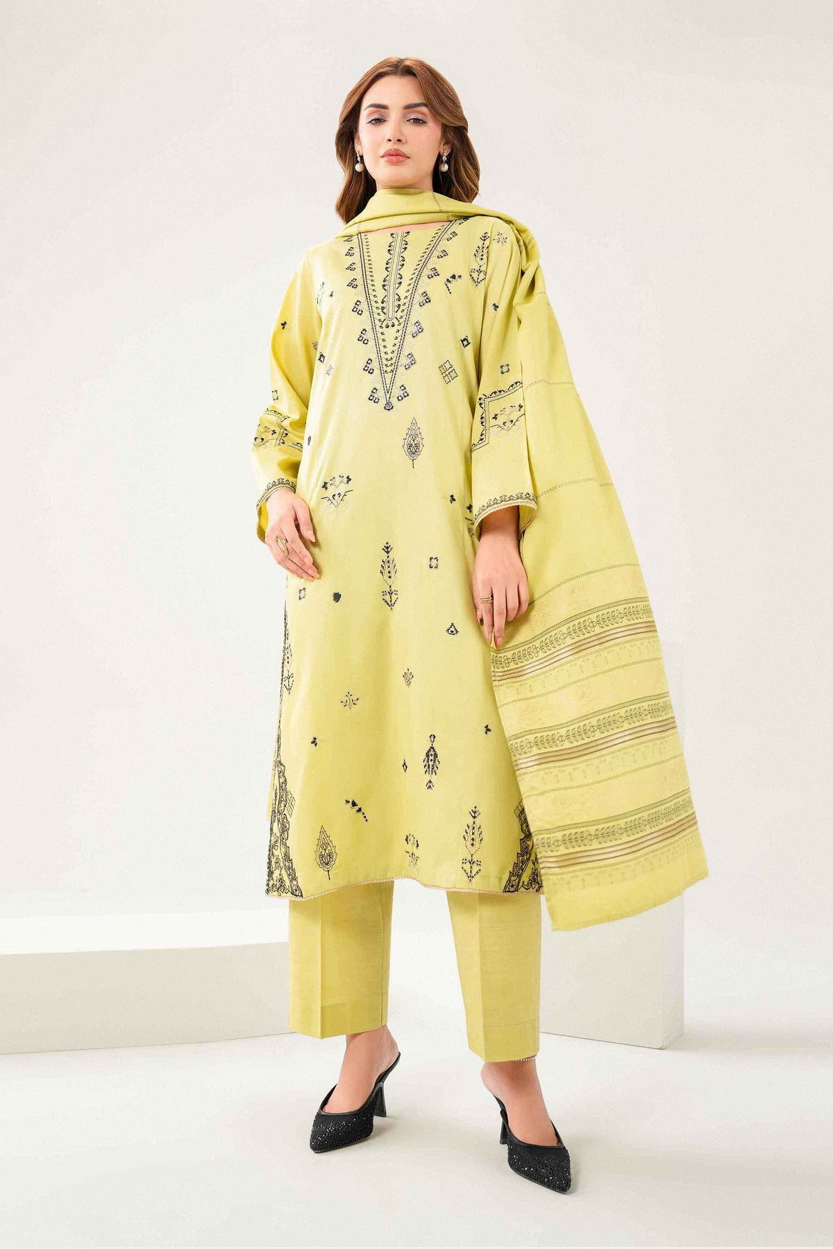 2 Piece - Embroidered Suit - PW25-193