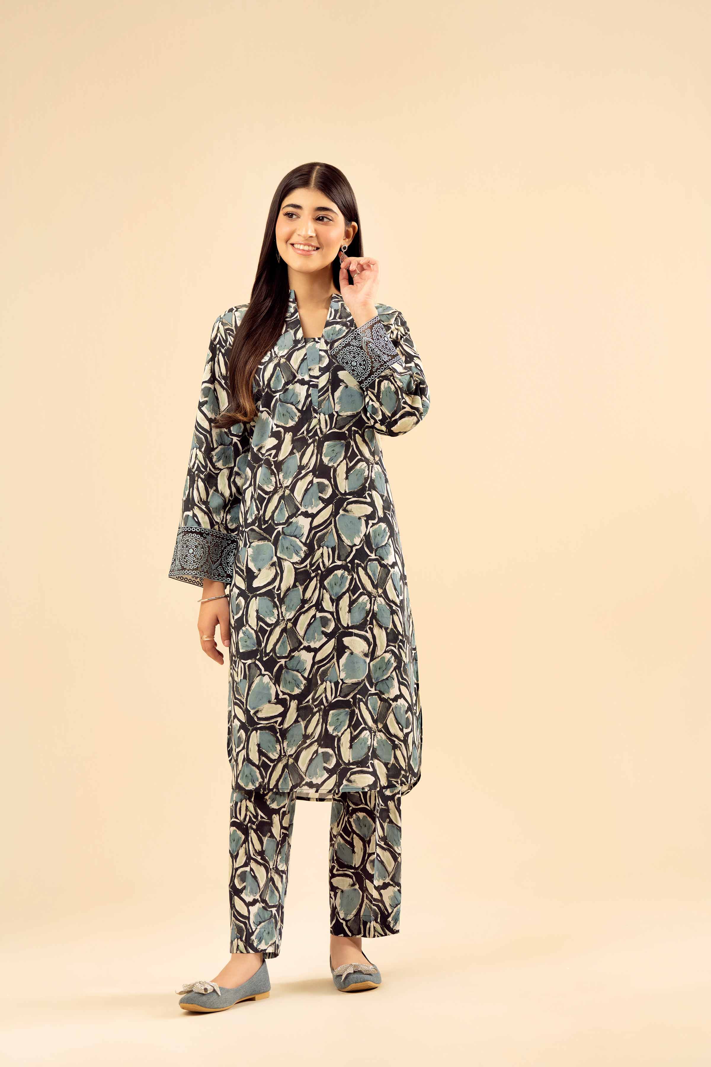 NISHATUAE - Black Embroidered Cambric 2-piece Ready to wear Dress