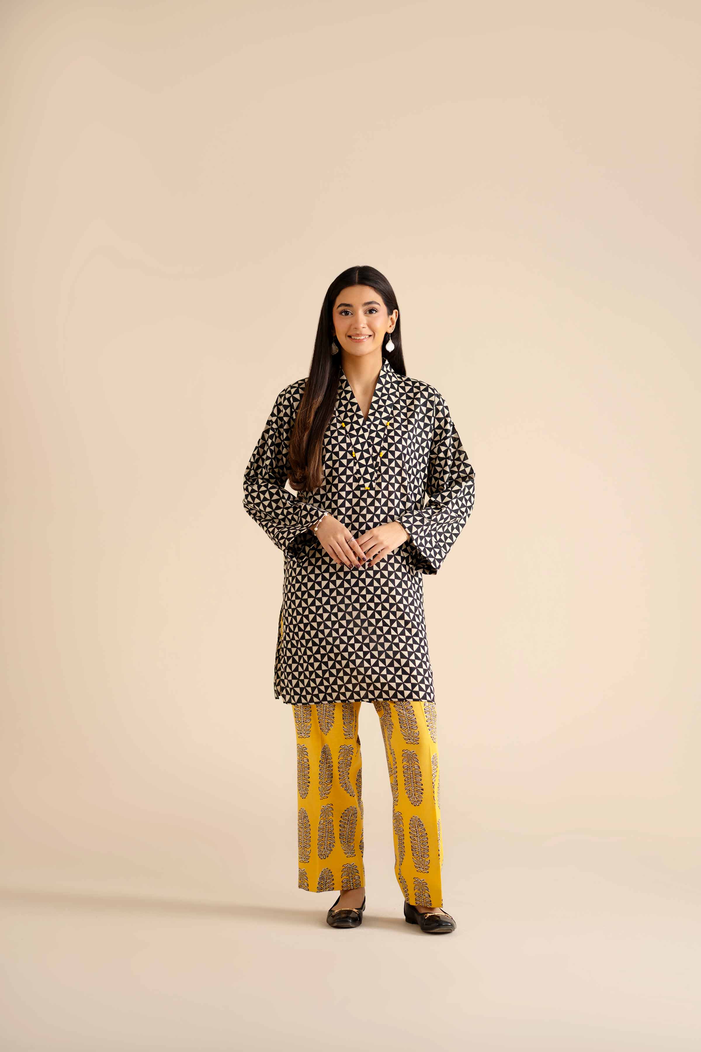 NISHATUAE - Black Solids Karandi 2-piece Ready to wear Dress