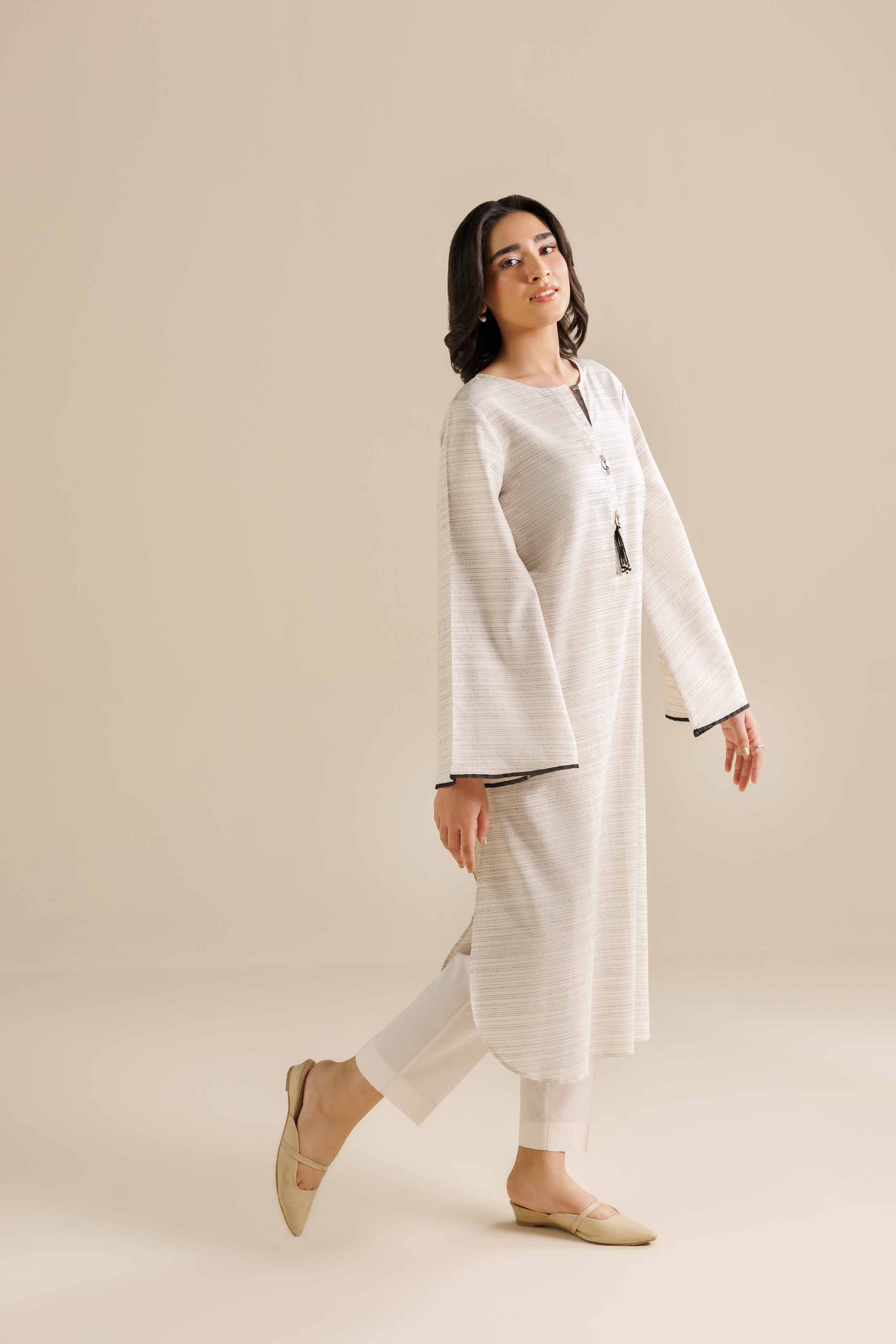 NISHATUAE - White Solids Yarn Dyed 2-piece Ready to wear Dress