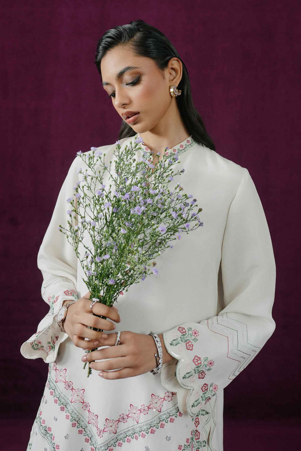 White 2-Piece Embroidered Suit in Silk ready-to-wear