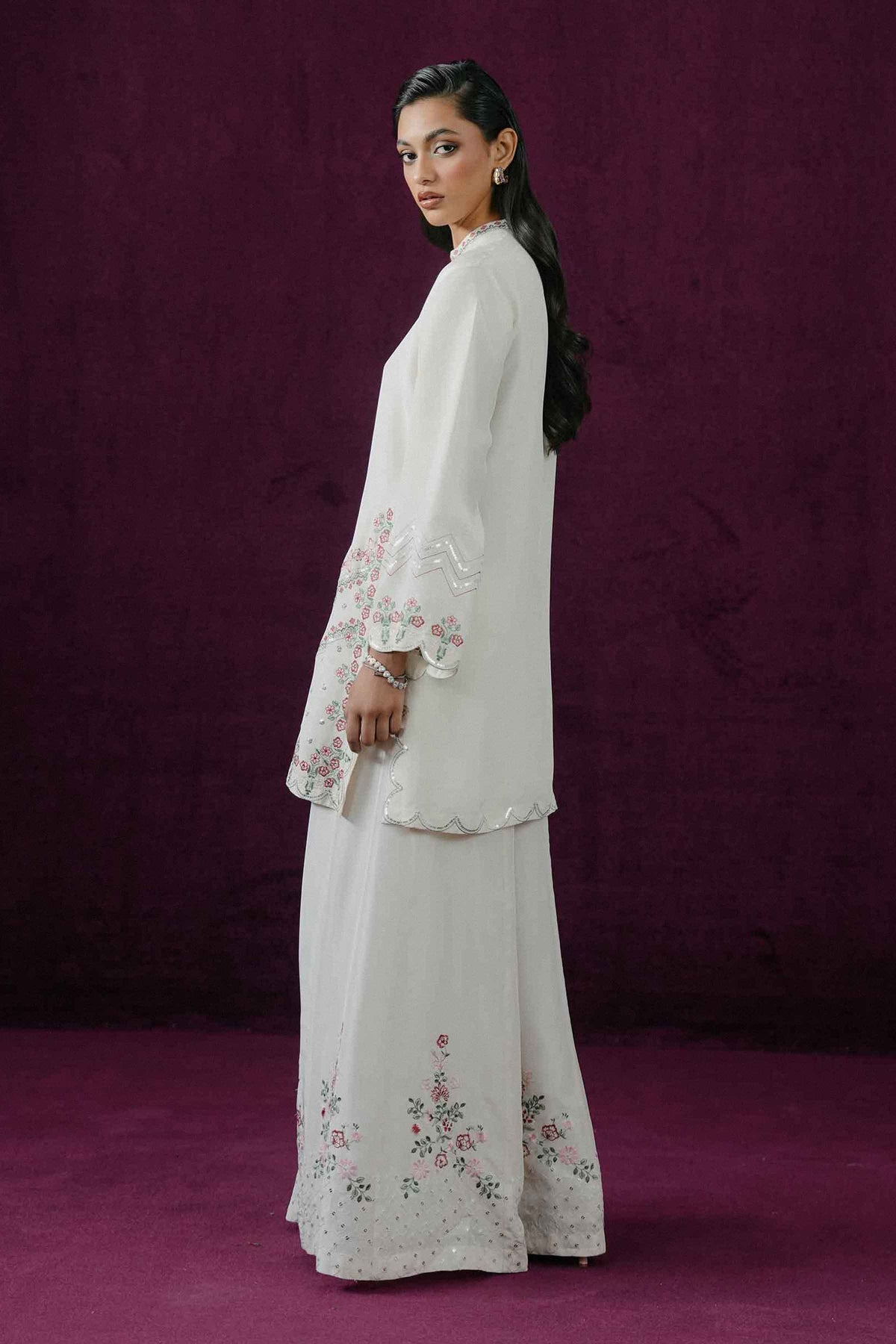 White 2-Piece Embroidered Suit in Silk ready-to-wear